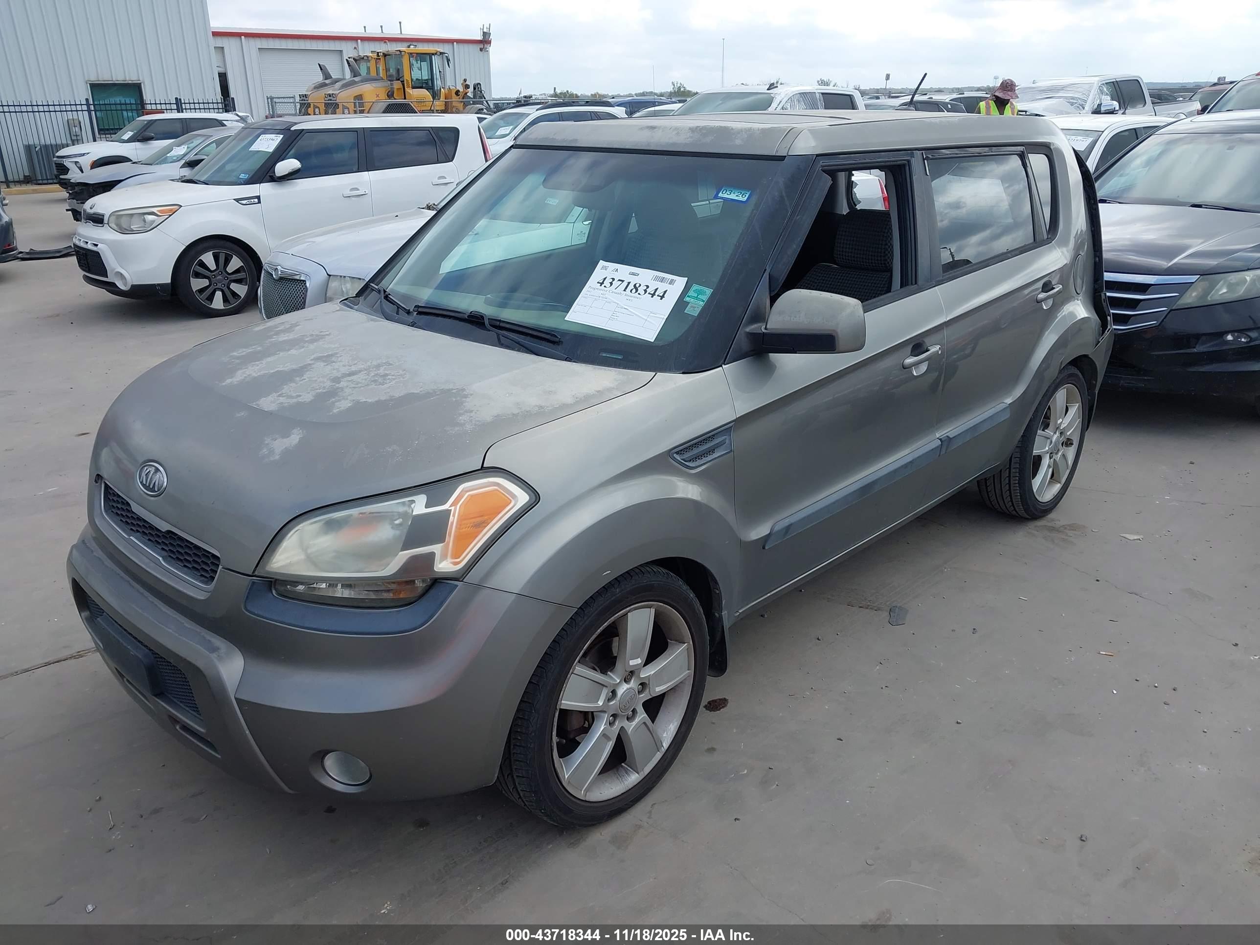 KIA SOUL image 2
