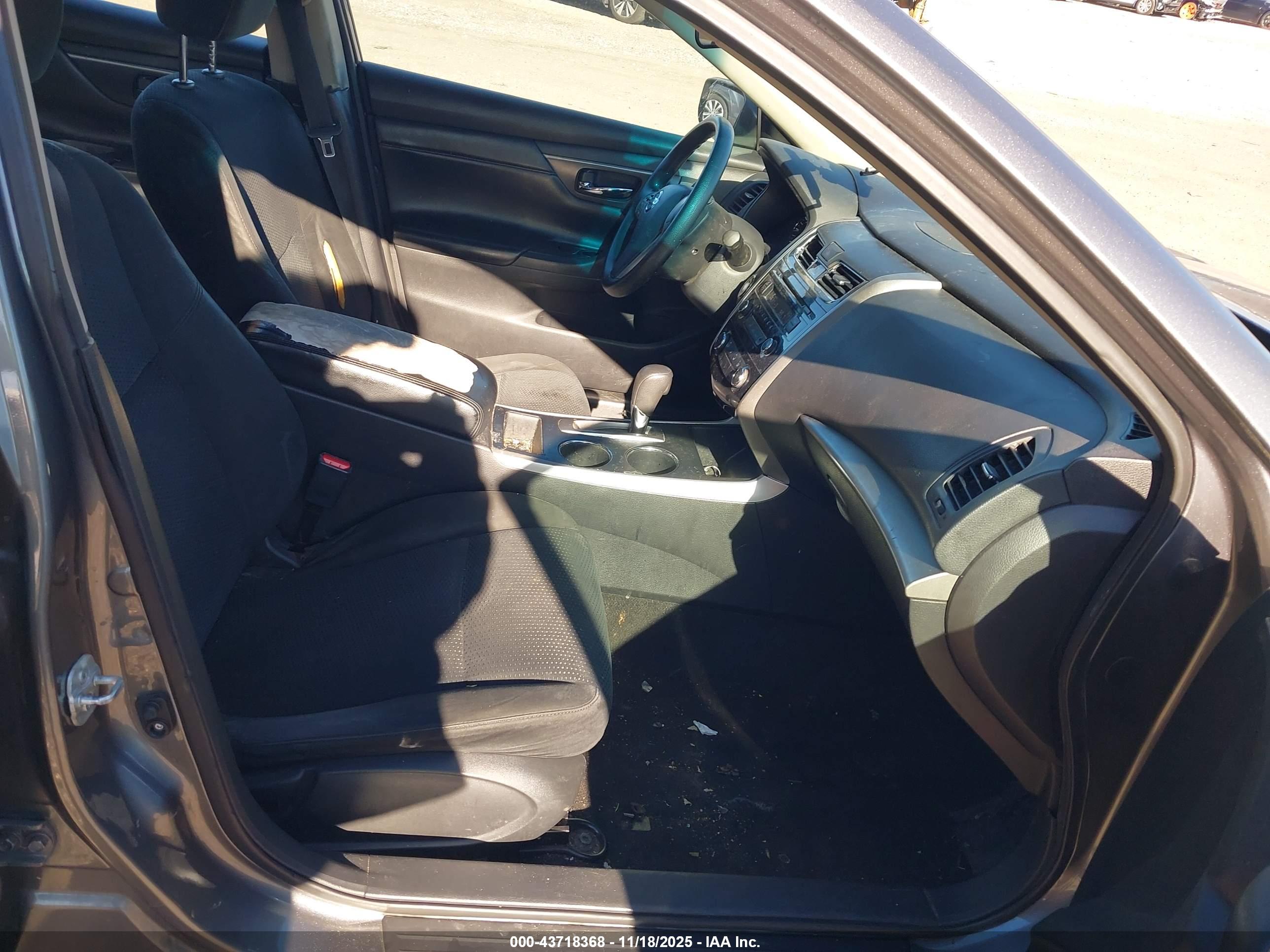 NISSAN ALTIMA image 5