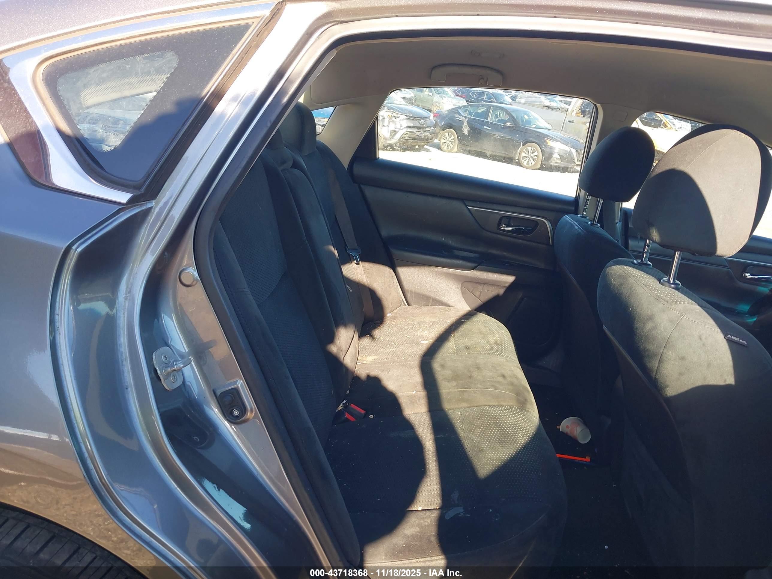 NISSAN ALTIMA image 8