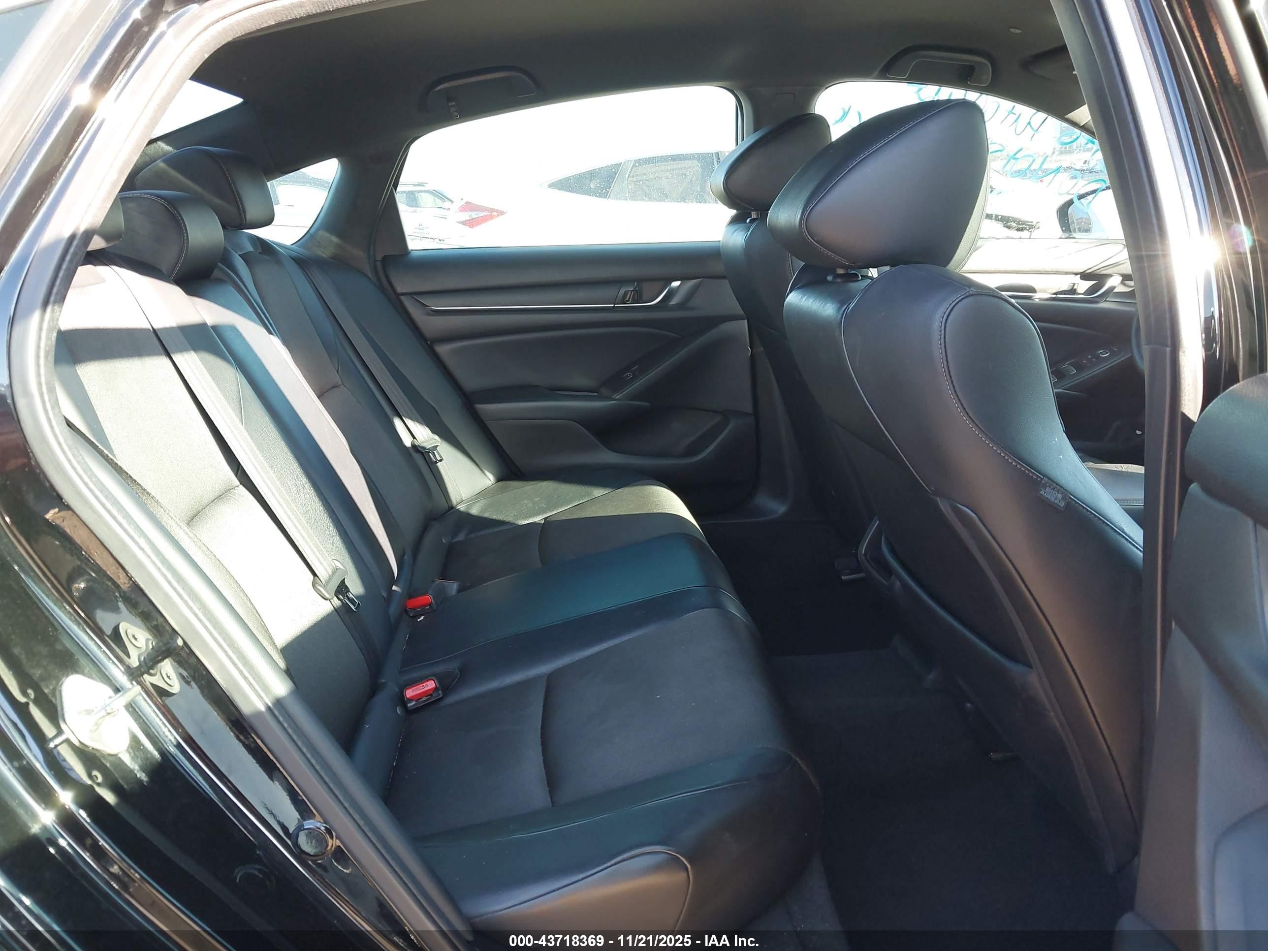 HONDA ACCORD image 8