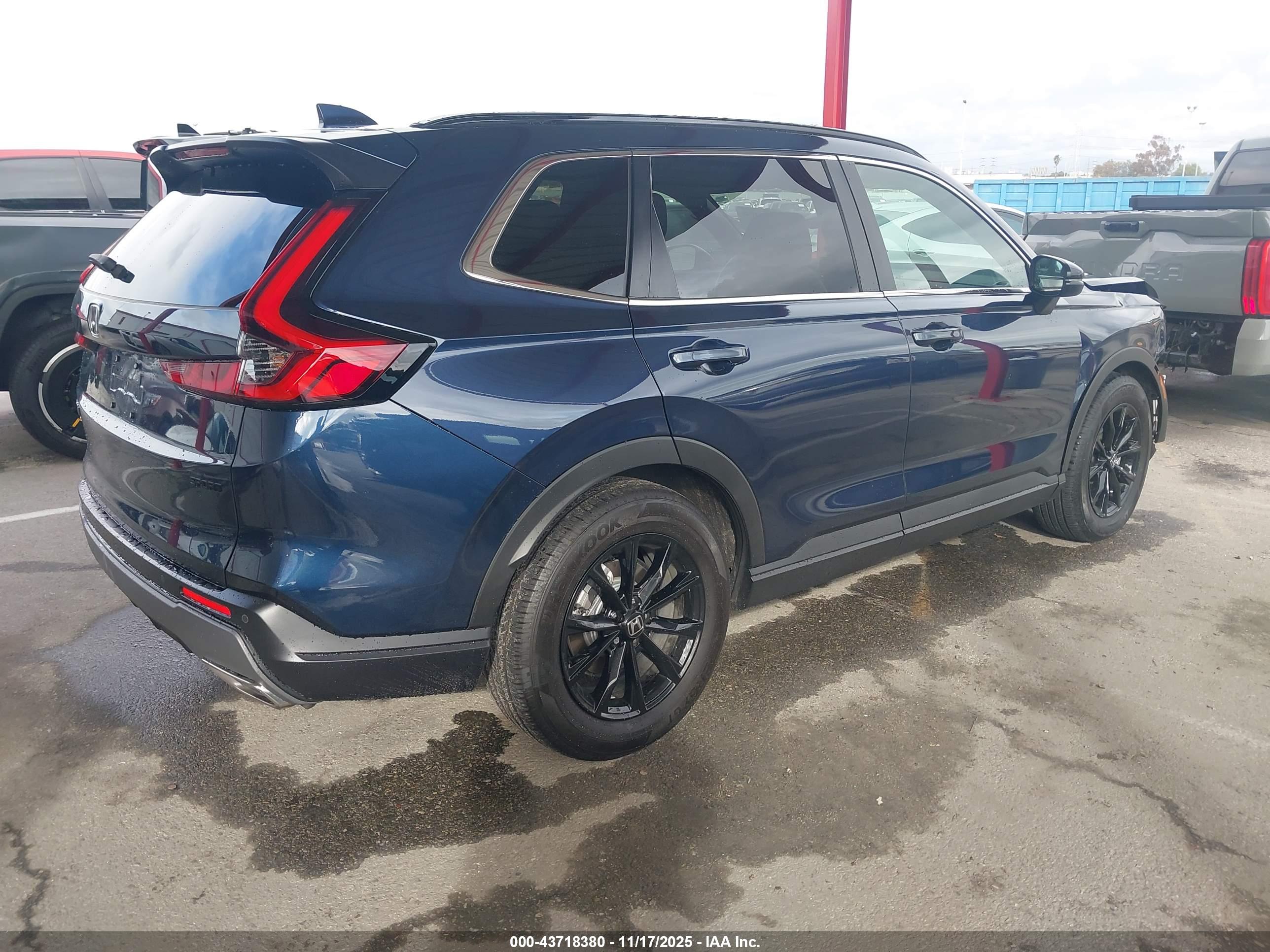 HONDA CR-V image 4