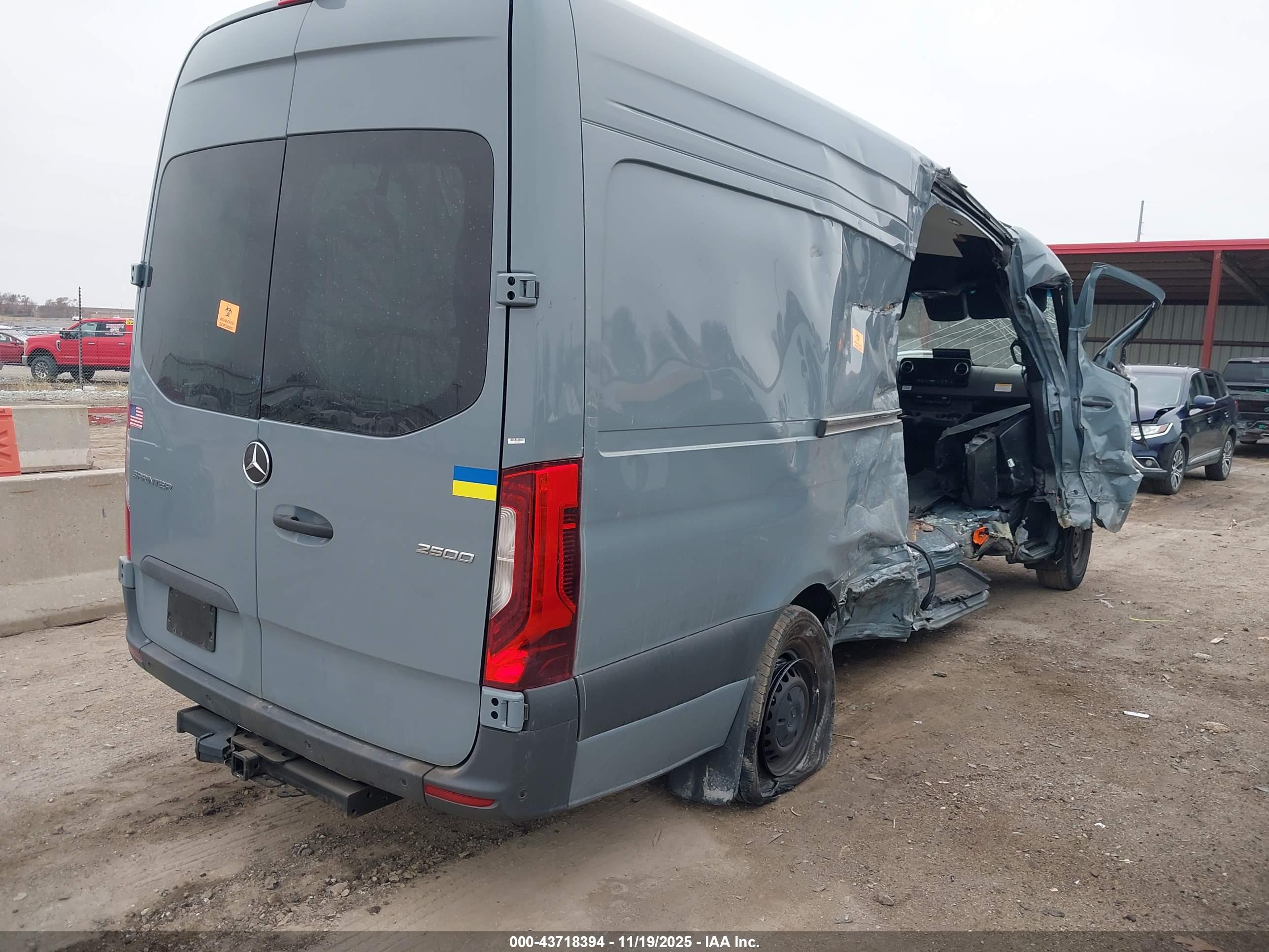MERCEDES-BENZ SPRINTER image 4
