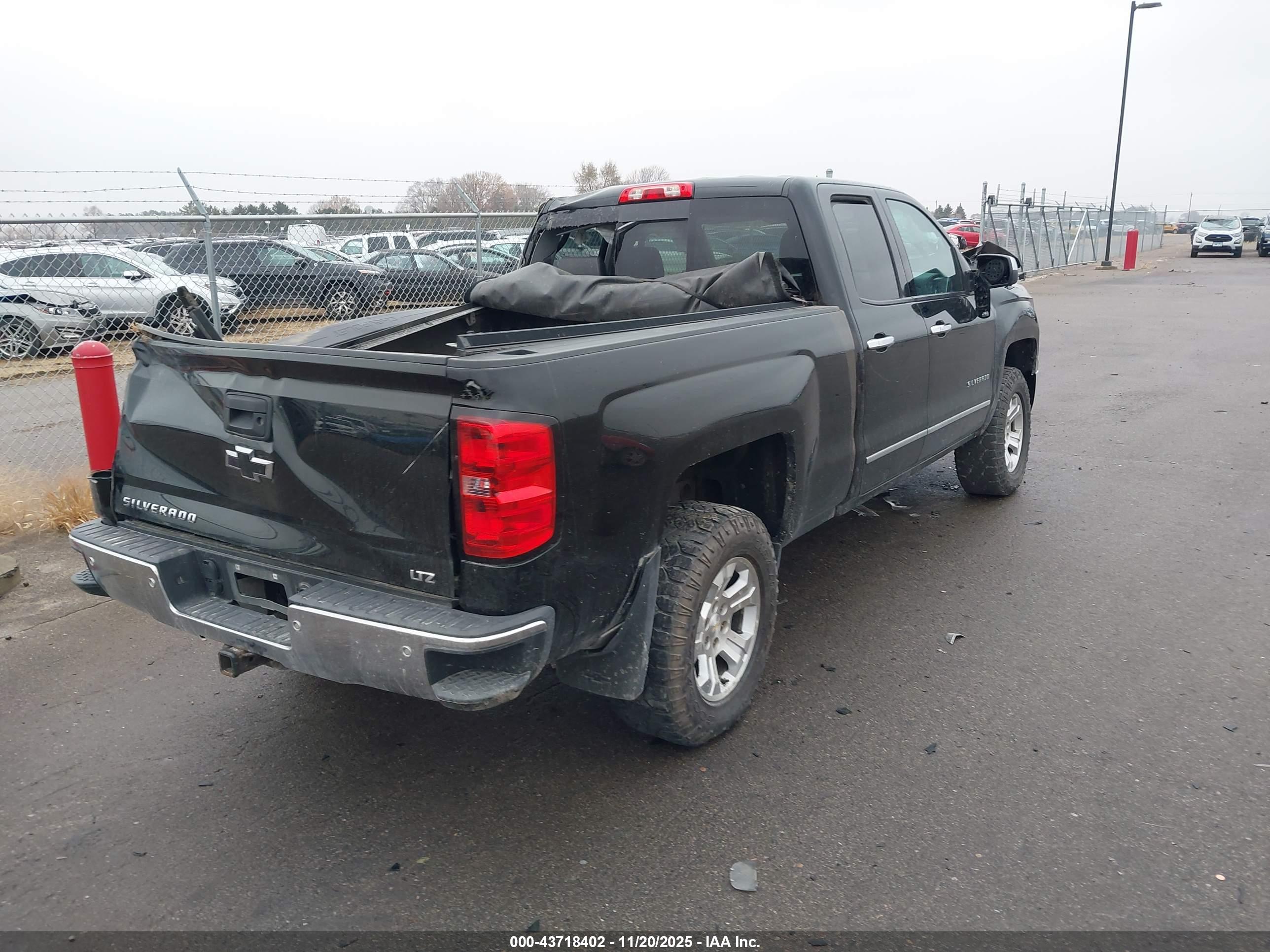 CHEVROLET SILVERADO image 4
