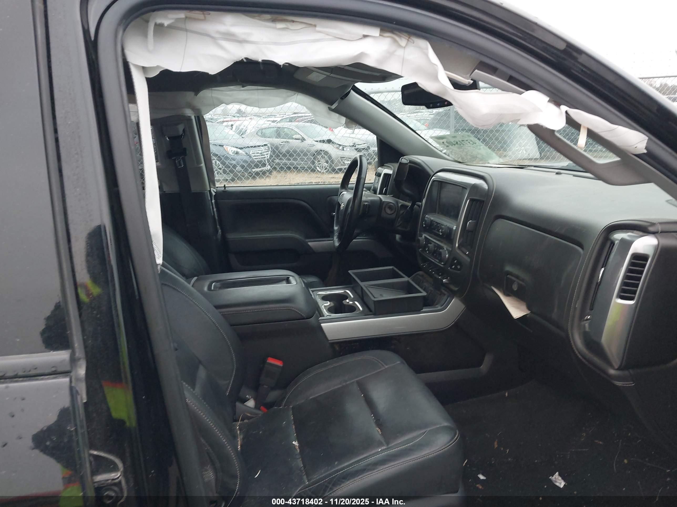 CHEVROLET SILVERADO image 5