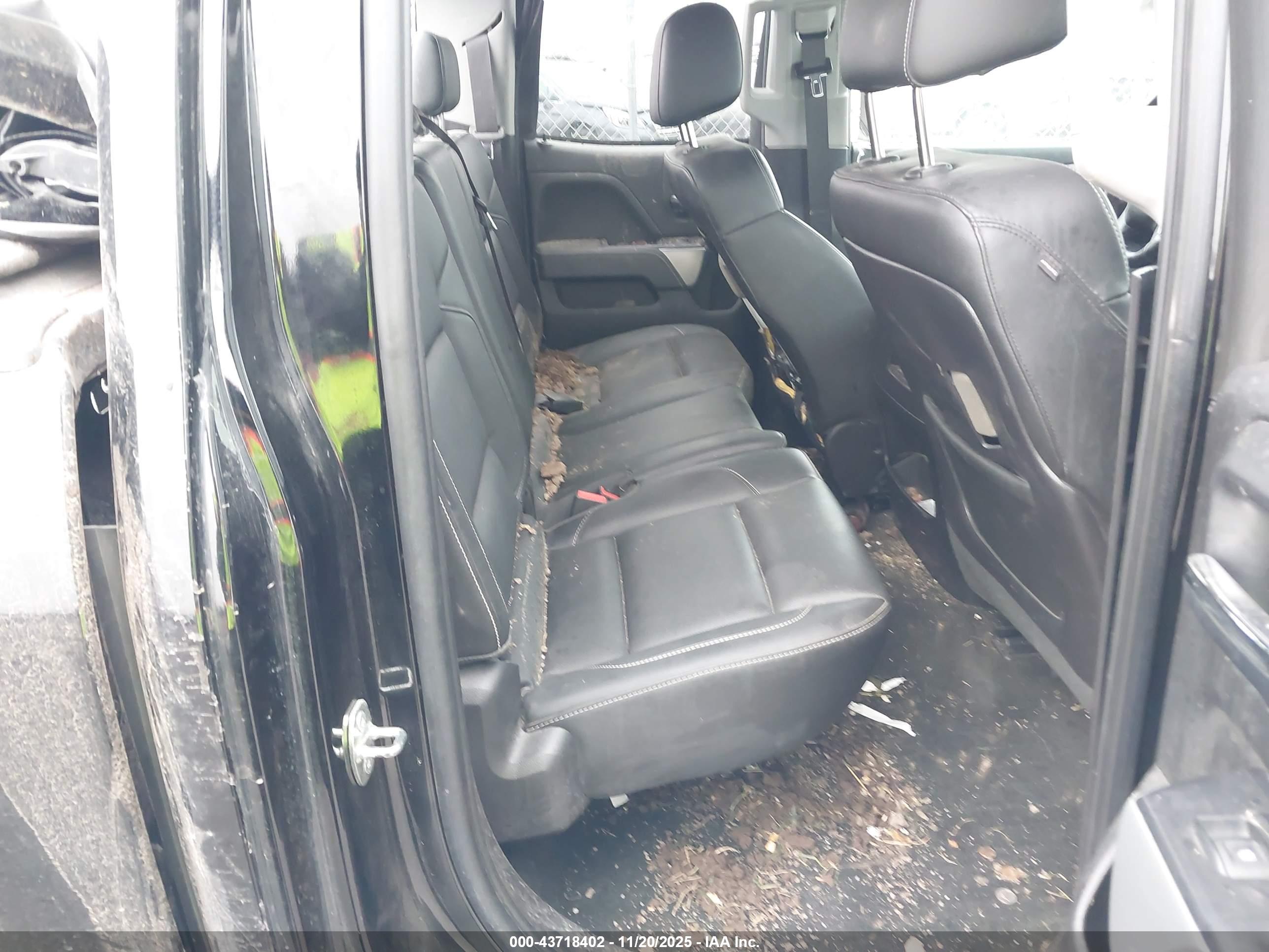 CHEVROLET SILVERADO image 8