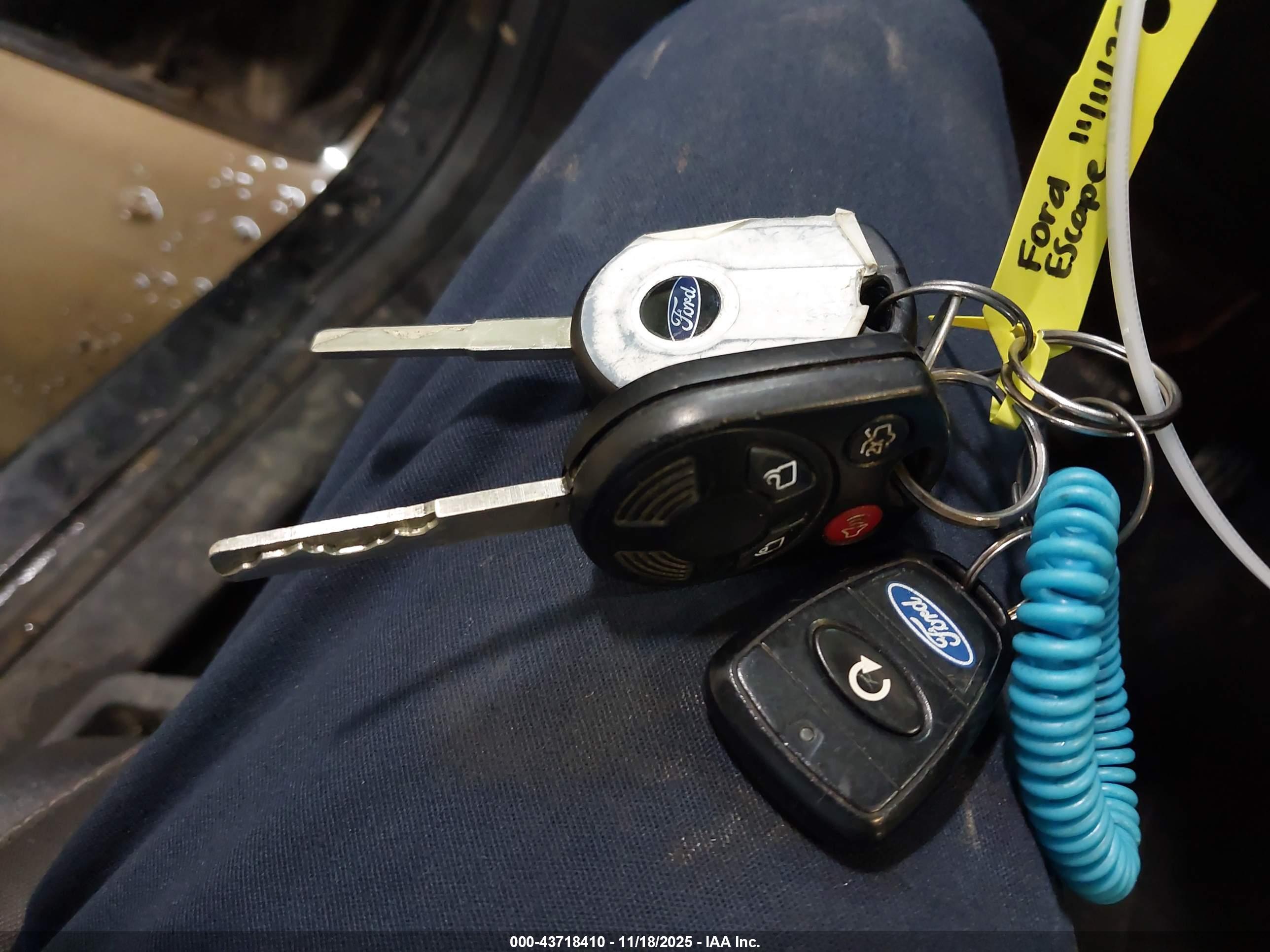 FORD ESCAPE image 11