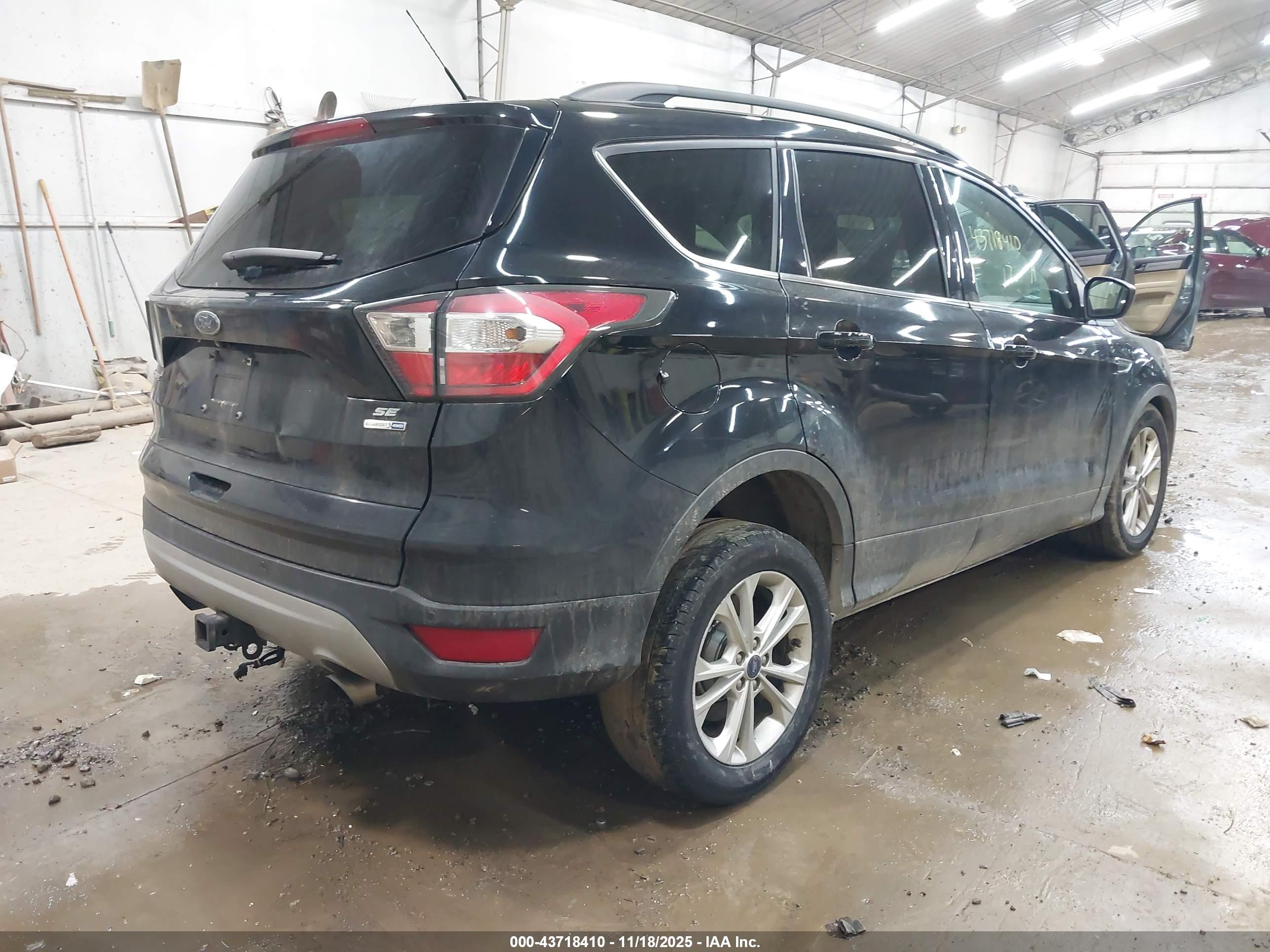FORD ESCAPE image 4