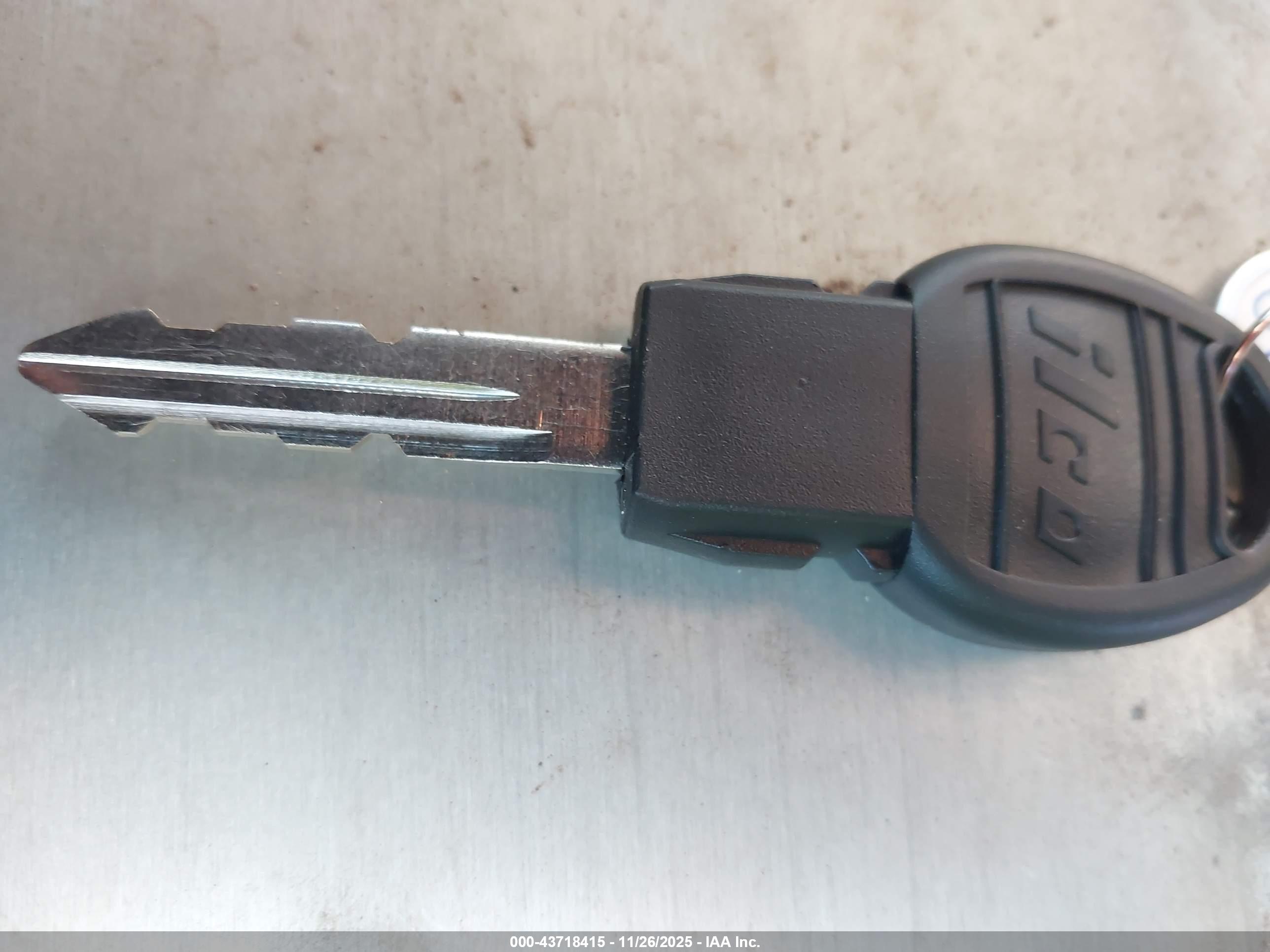 CHRYSLER 300 image 11