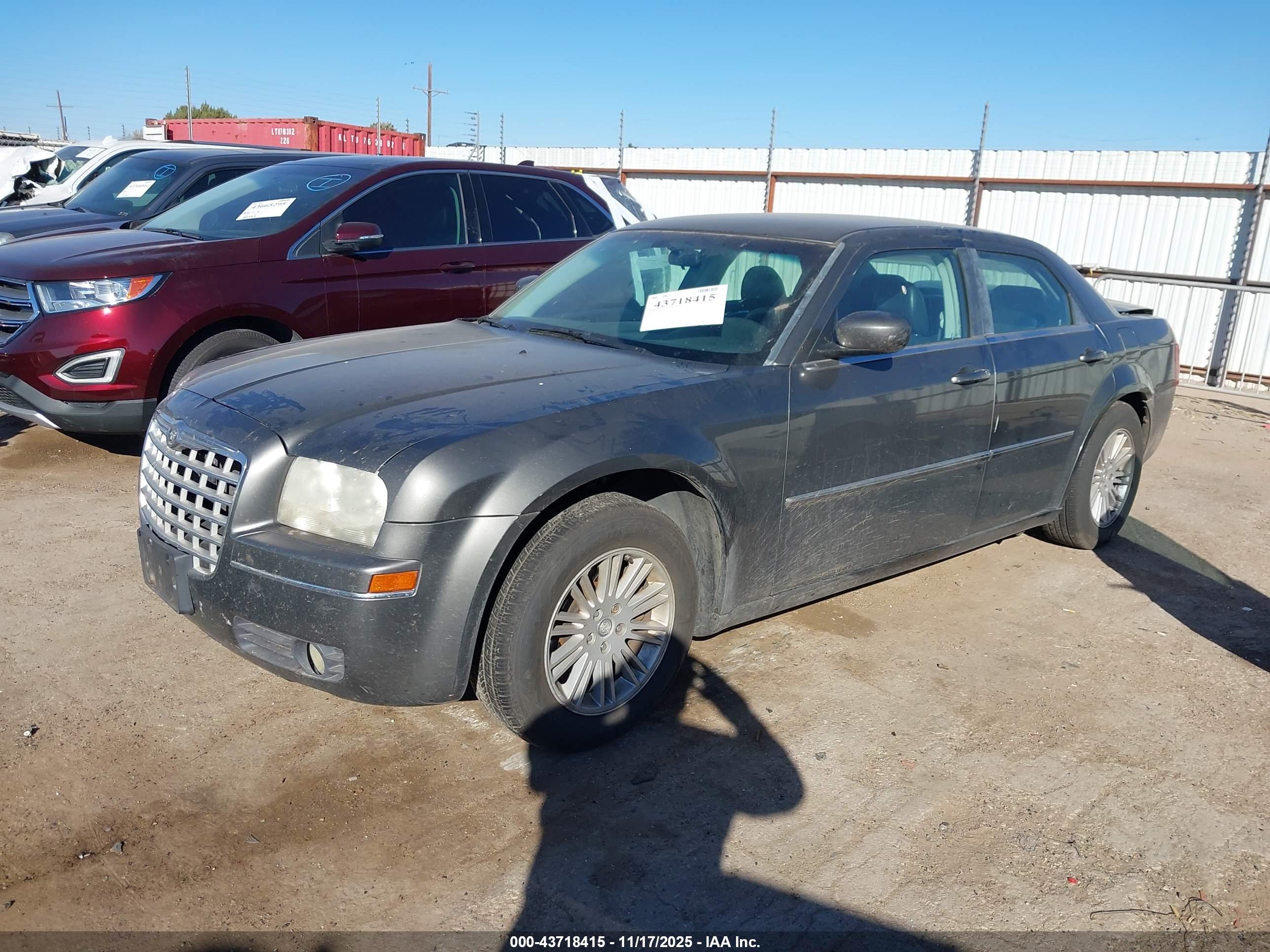 CHRYSLER 300 image 2