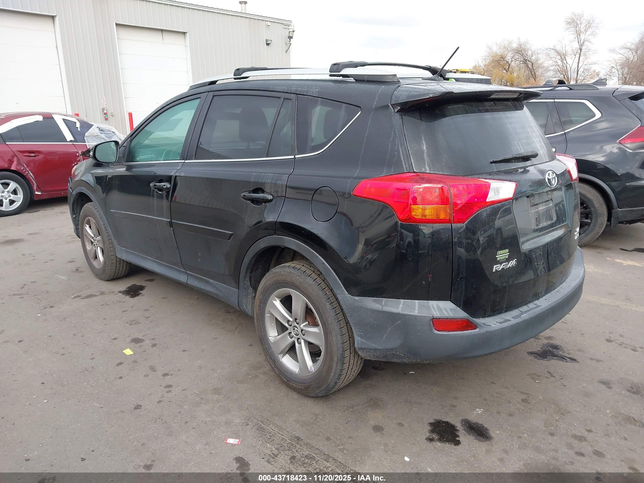 TOYOTA RAV4 image 3