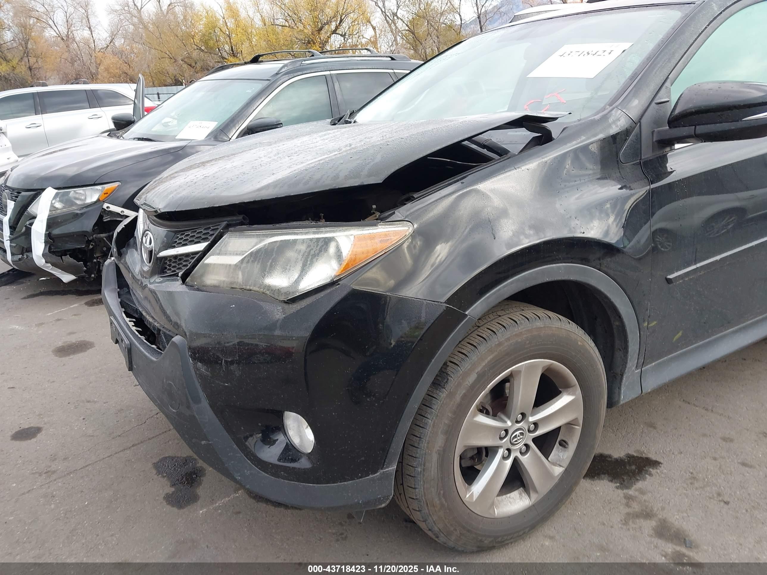 TOYOTA RAV4 image 6
