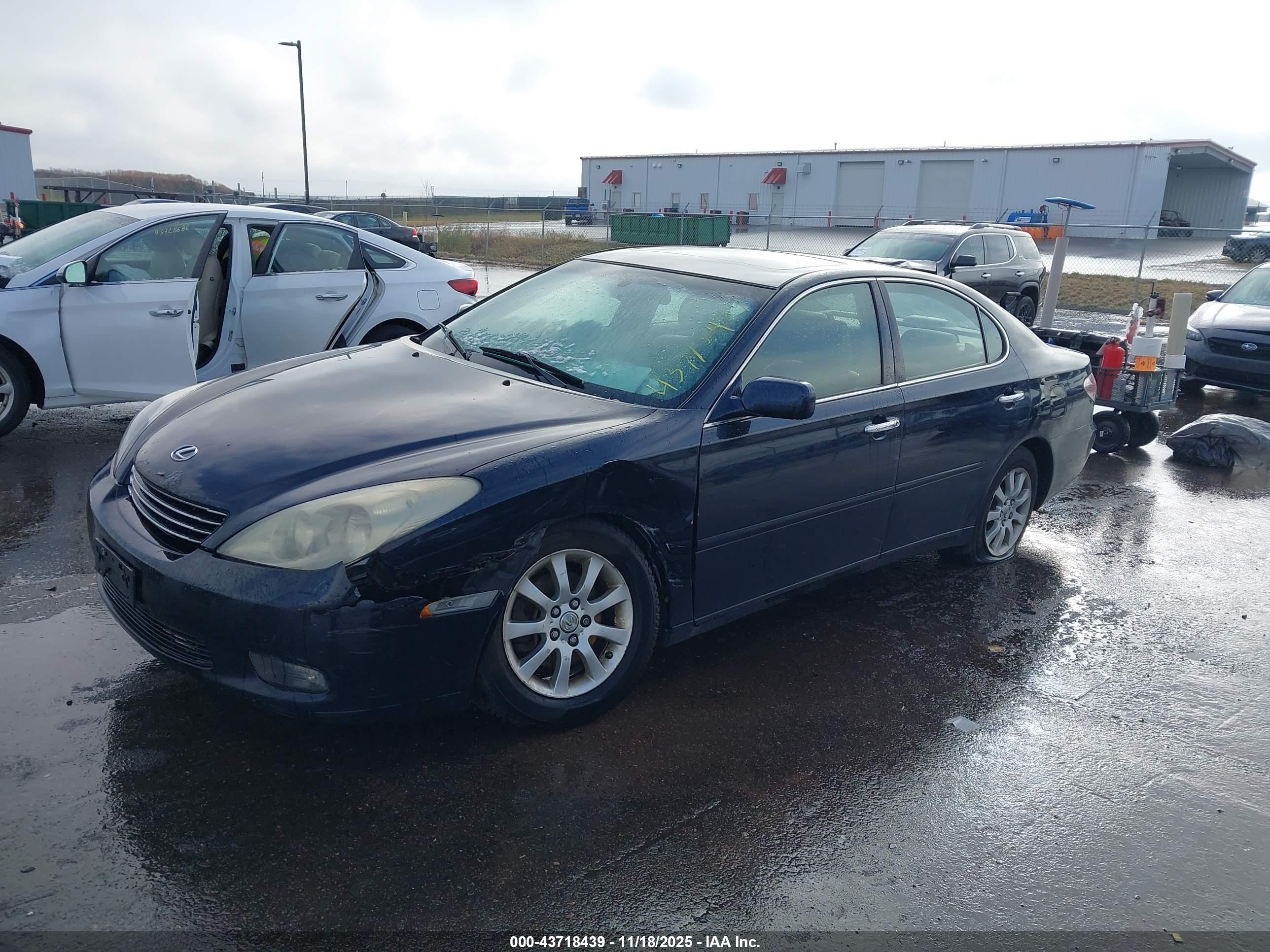LEXUS ES image 2
