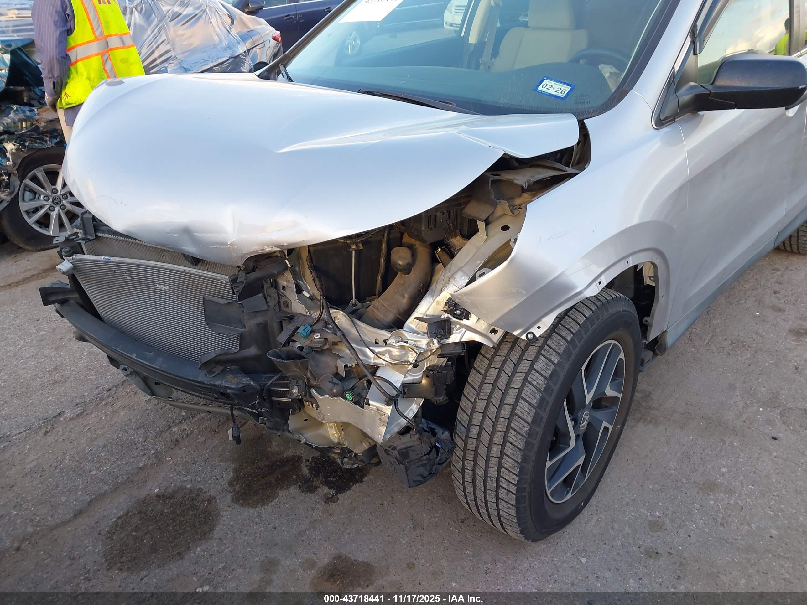 HONDA CR-V image 6