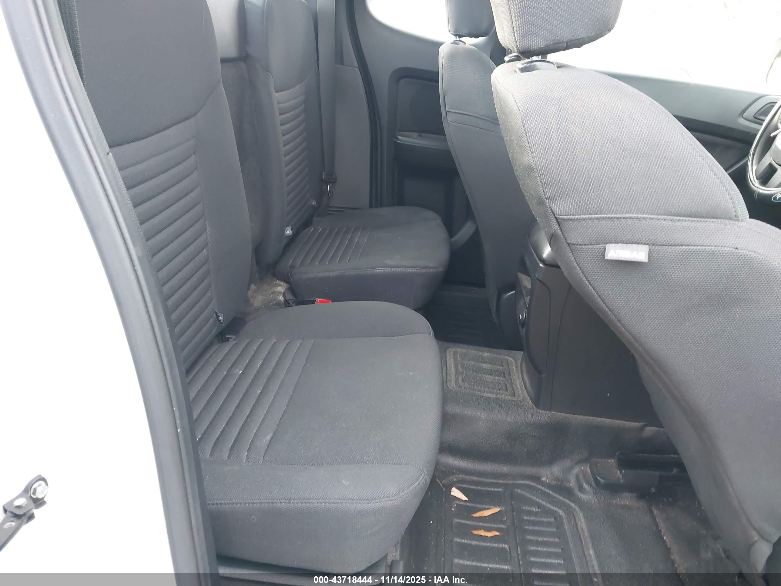 FORD RANGER image 8