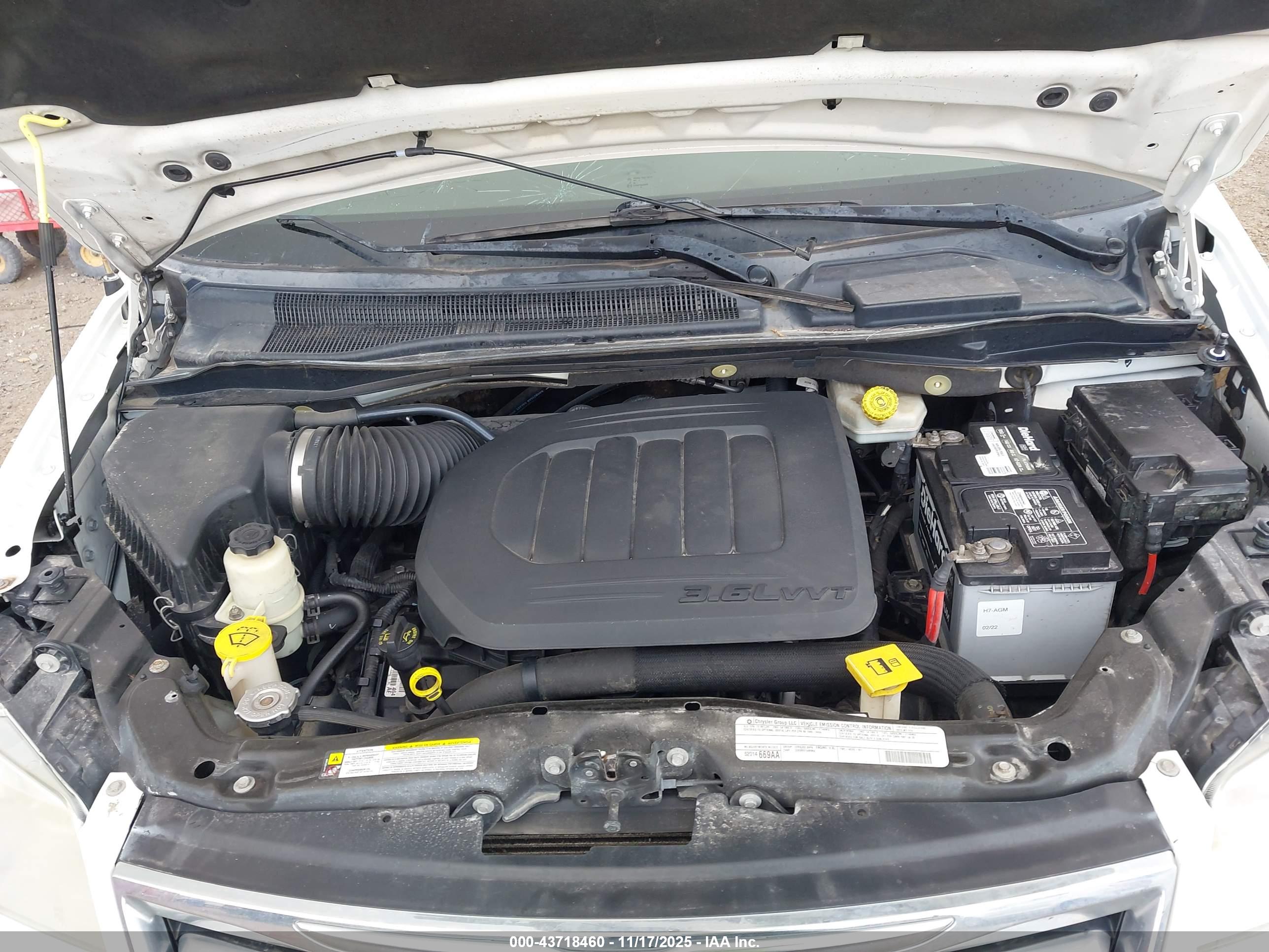 CHRYSLER TOWN image 10