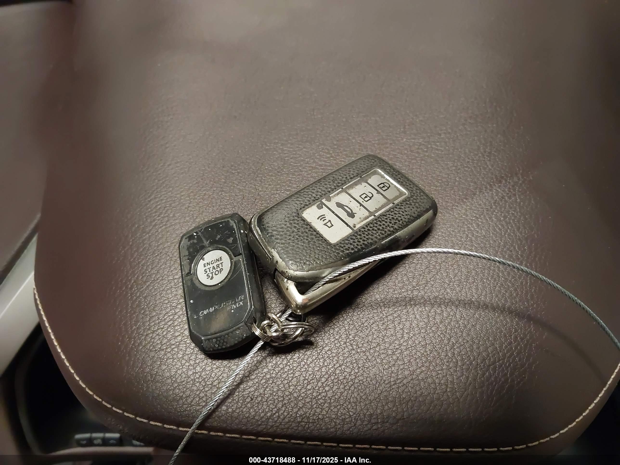 LEXUS RX image 11