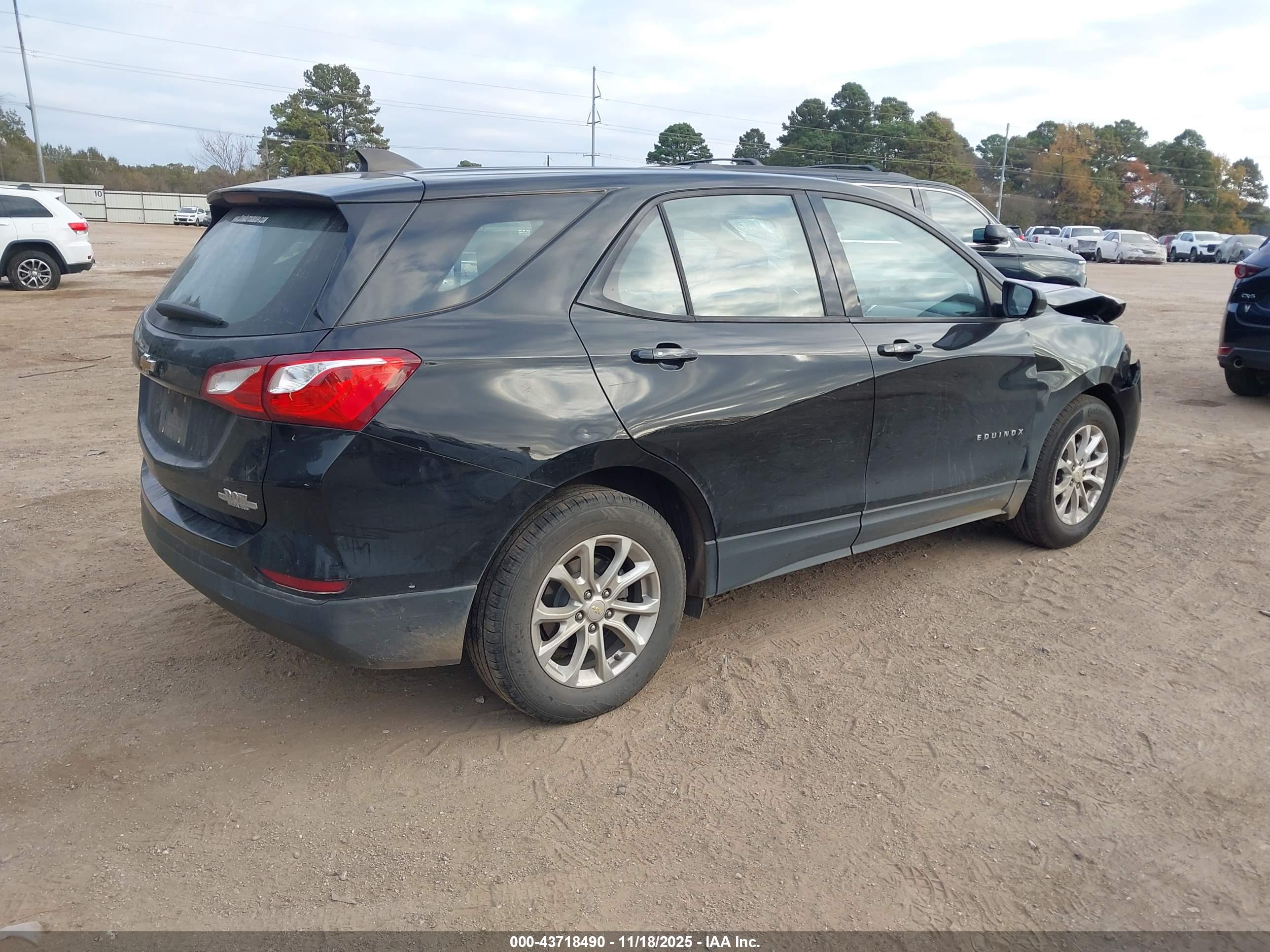 CHEVROLET EQUINOX image 4