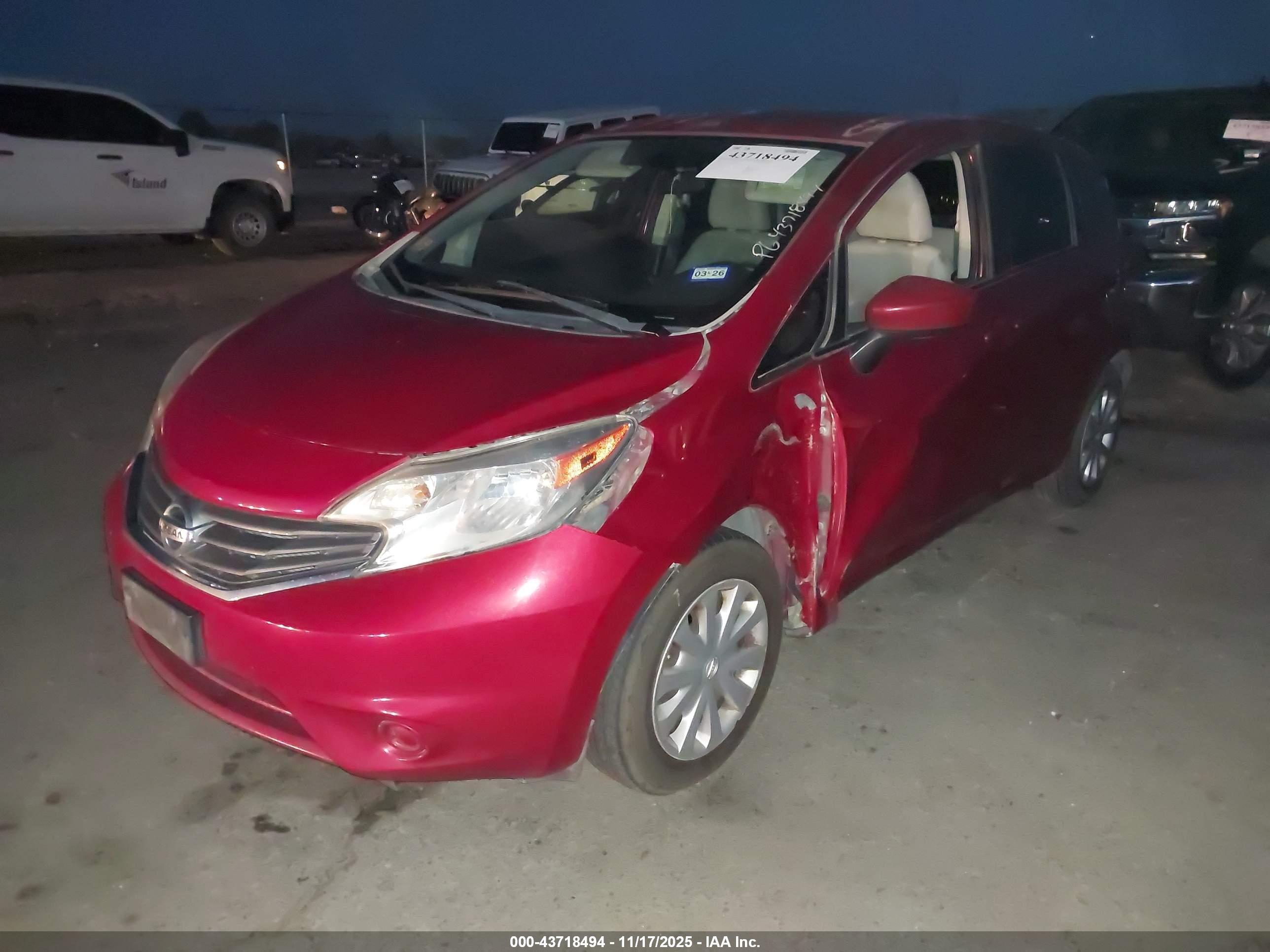 NISSAN VERSA image 2