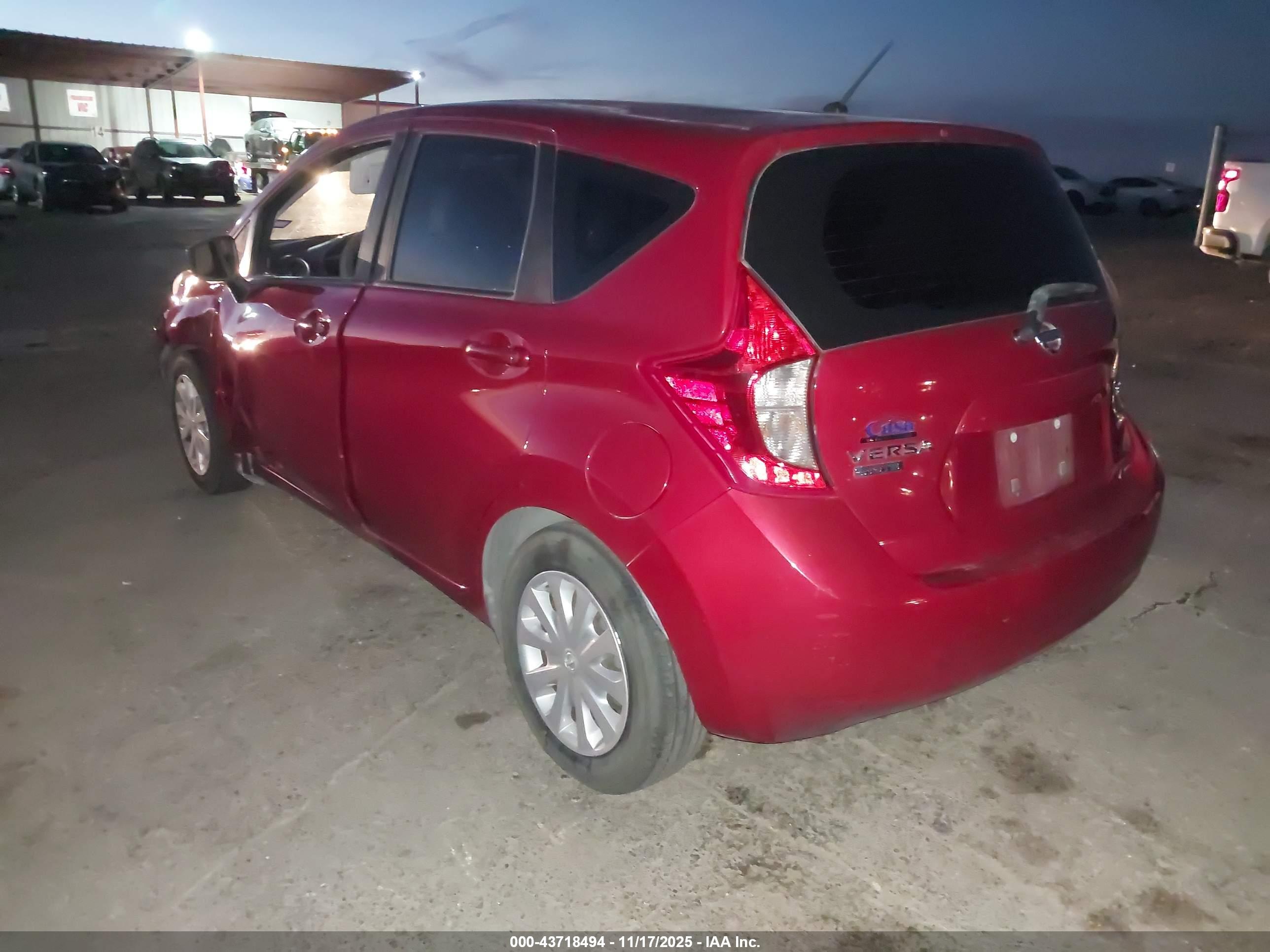 NISSAN VERSA image 3