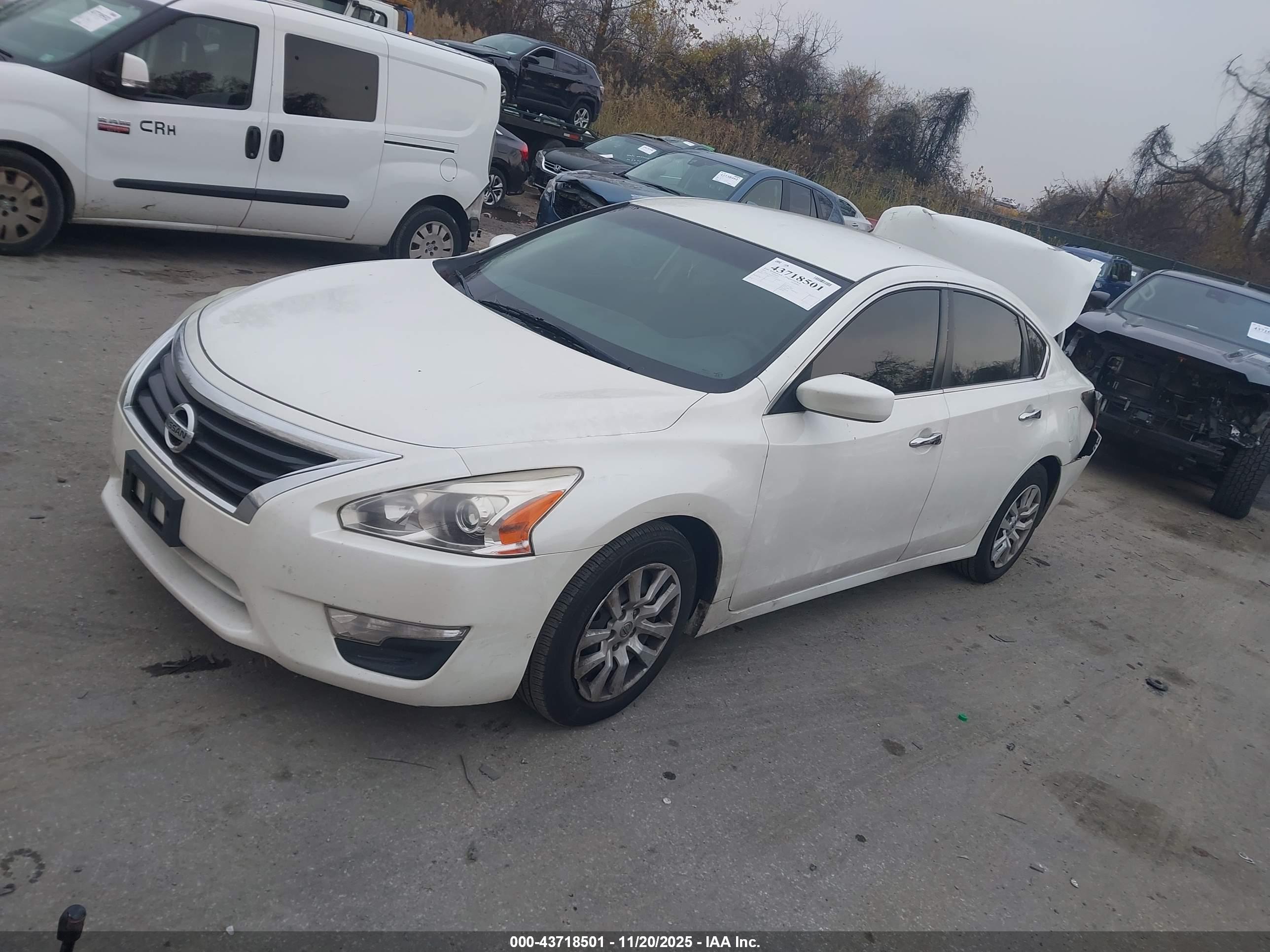 NISSAN ALTIMA image 2