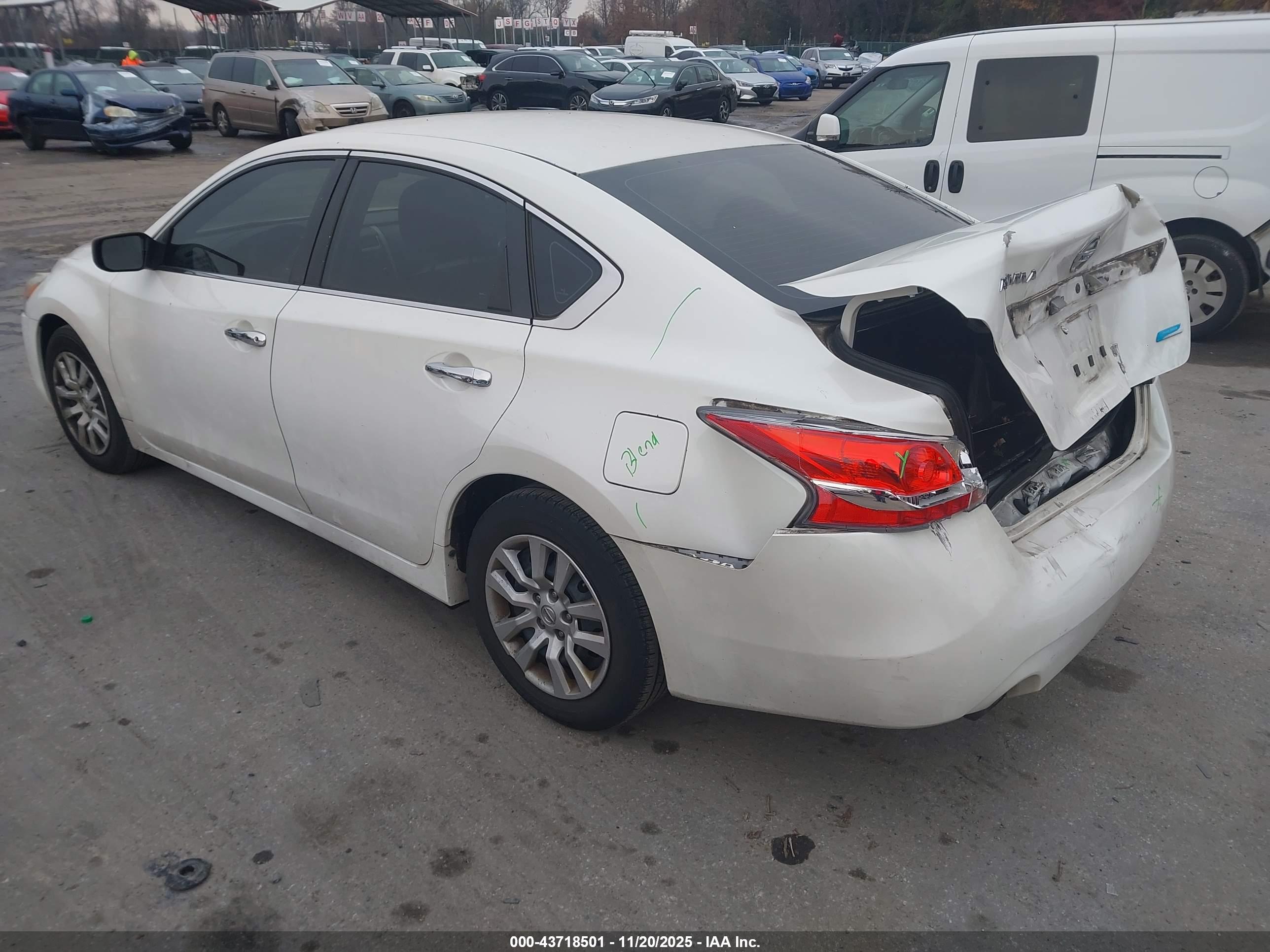 NISSAN ALTIMA image 3