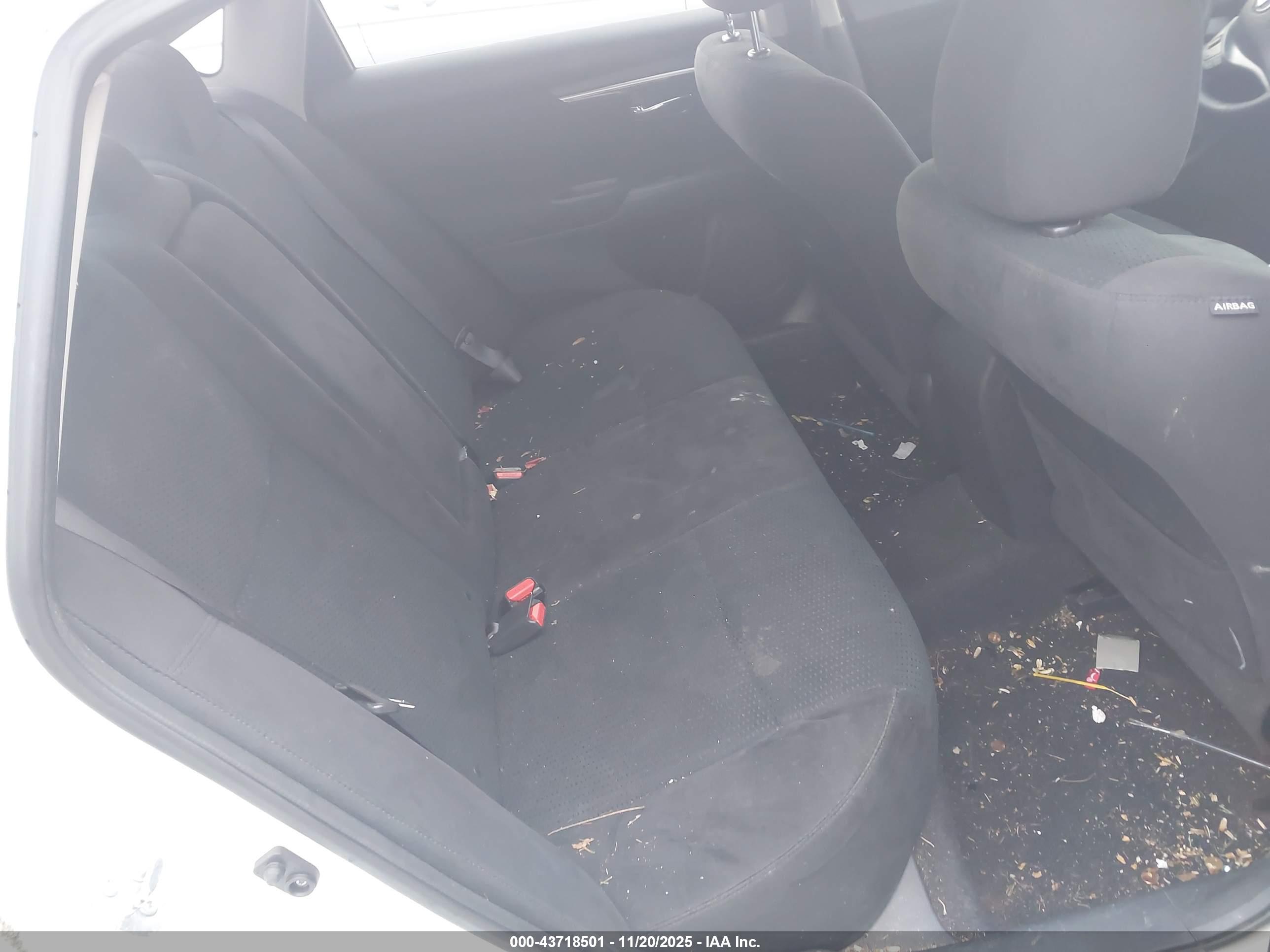 NISSAN ALTIMA image 8