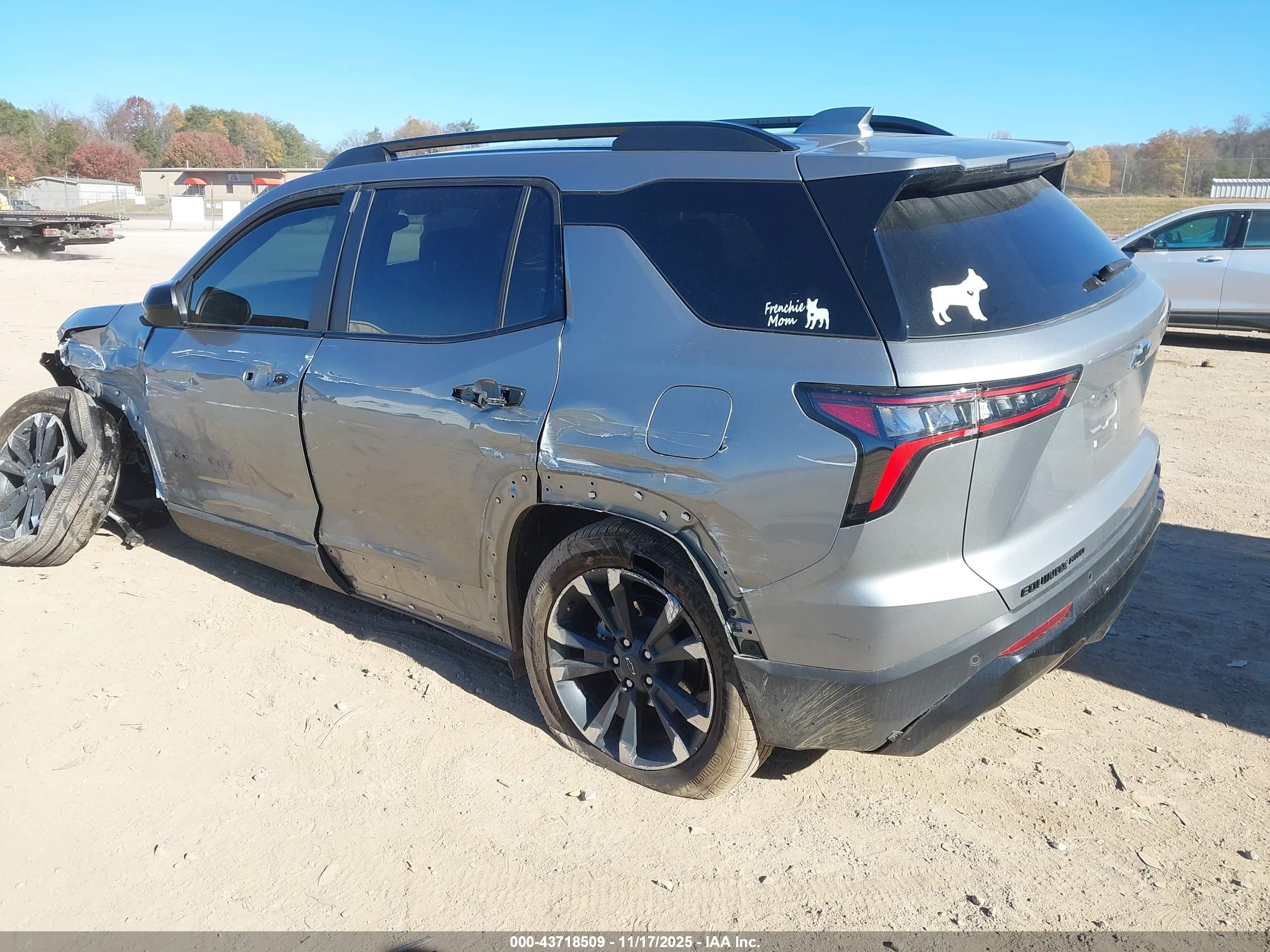 CHEVROLET EQUINOX image 3