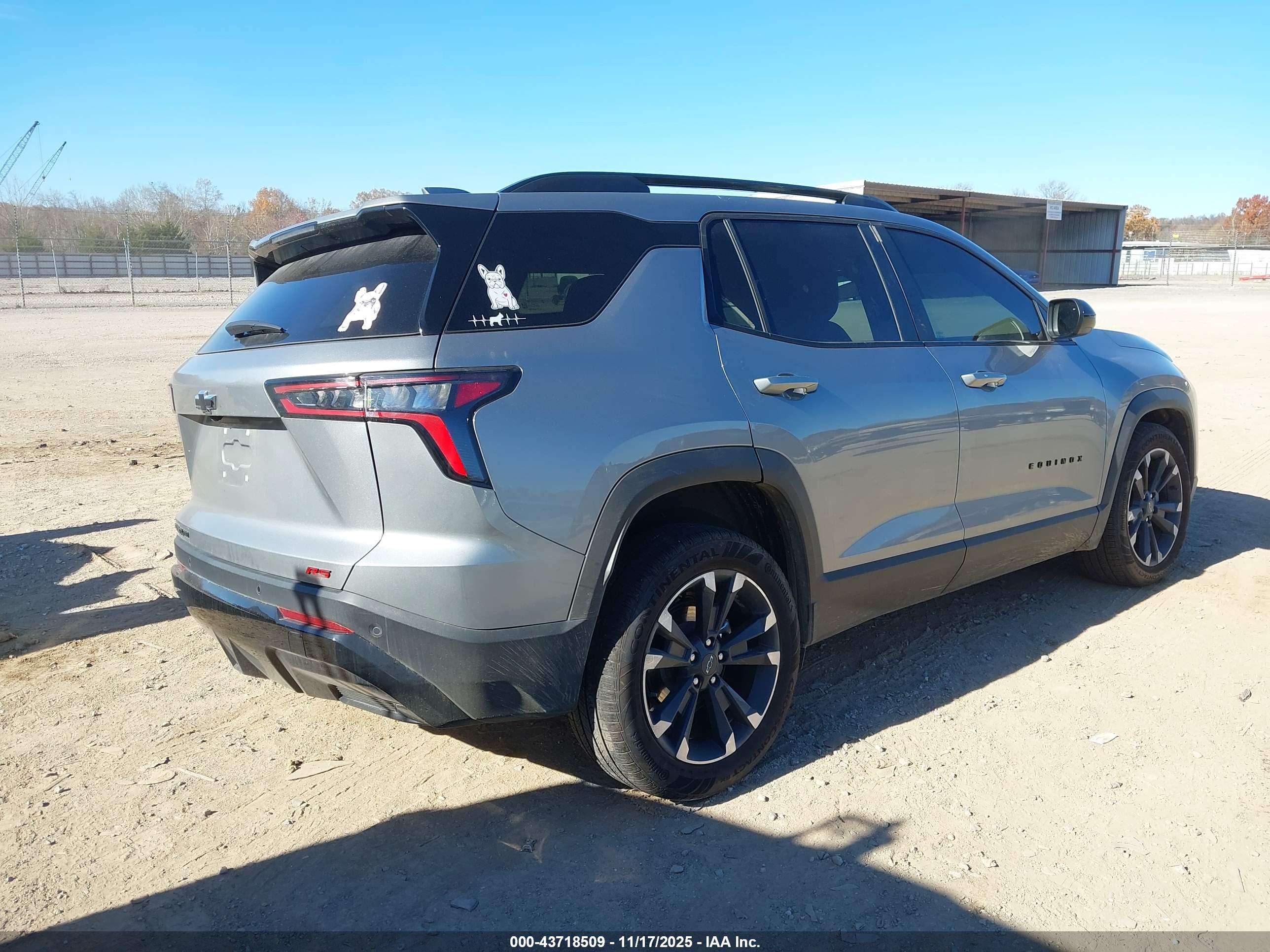 CHEVROLET EQUINOX image 4