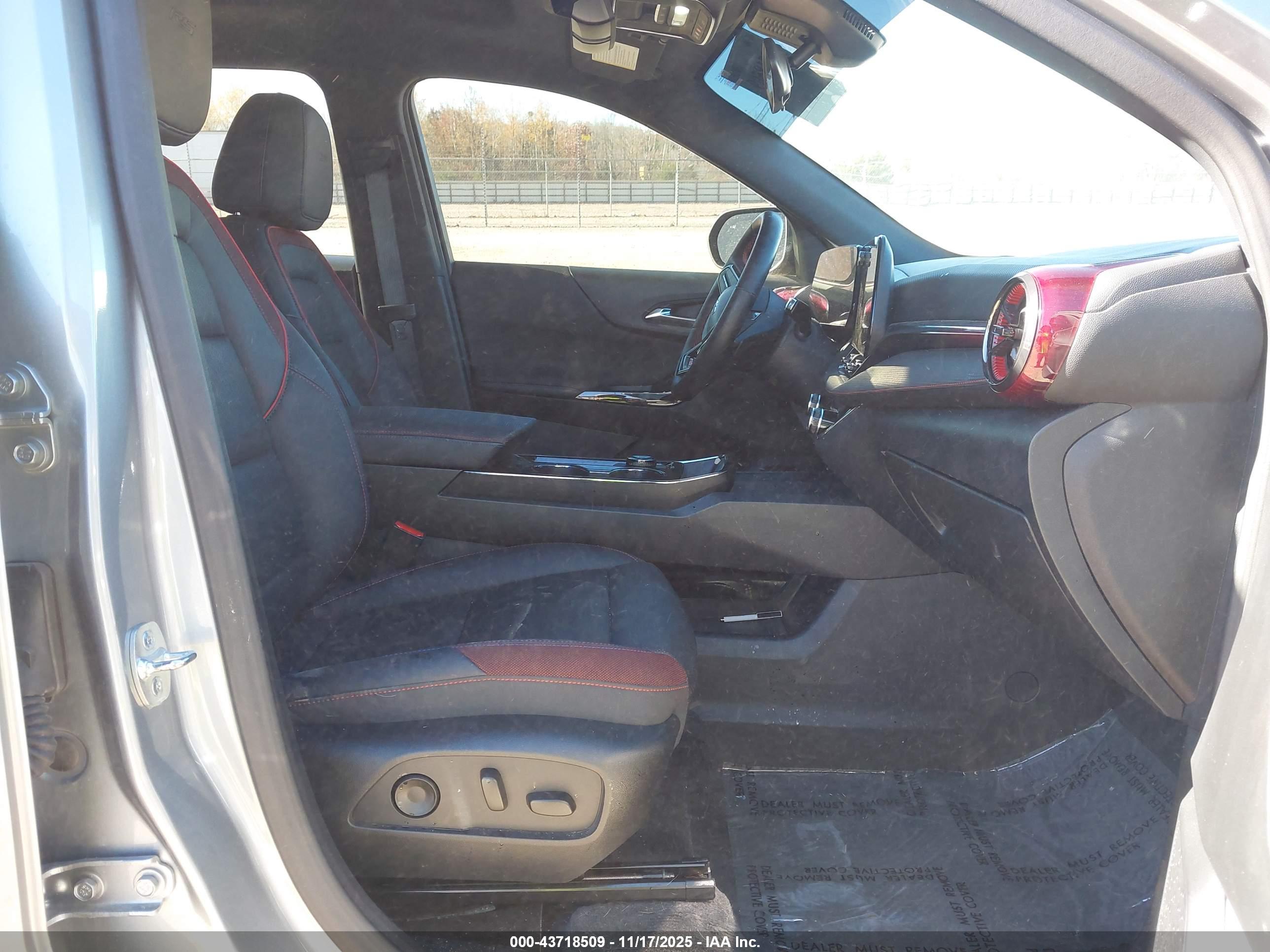 CHEVROLET EQUINOX image 5
