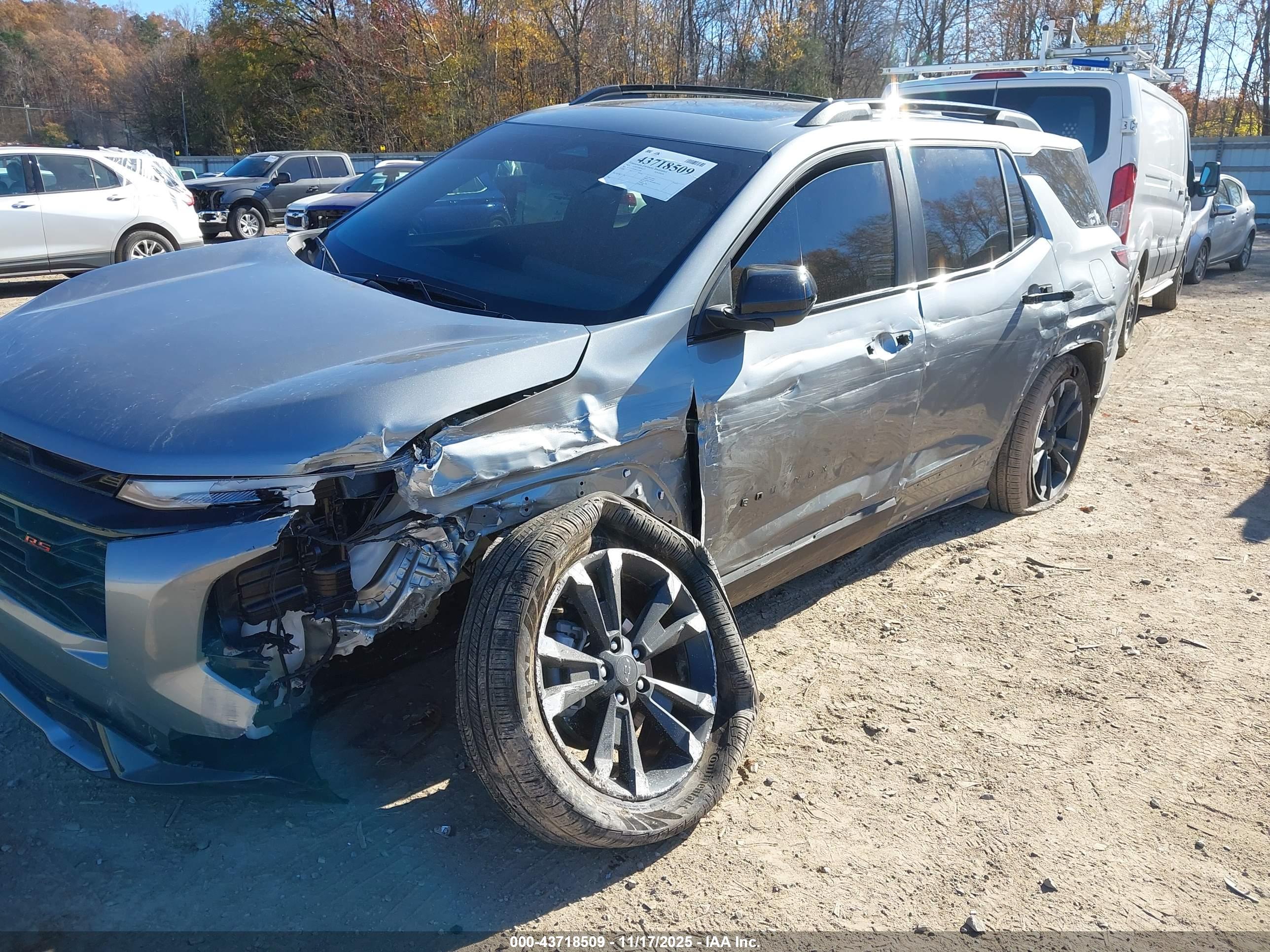 CHEVROLET EQUINOX image 6