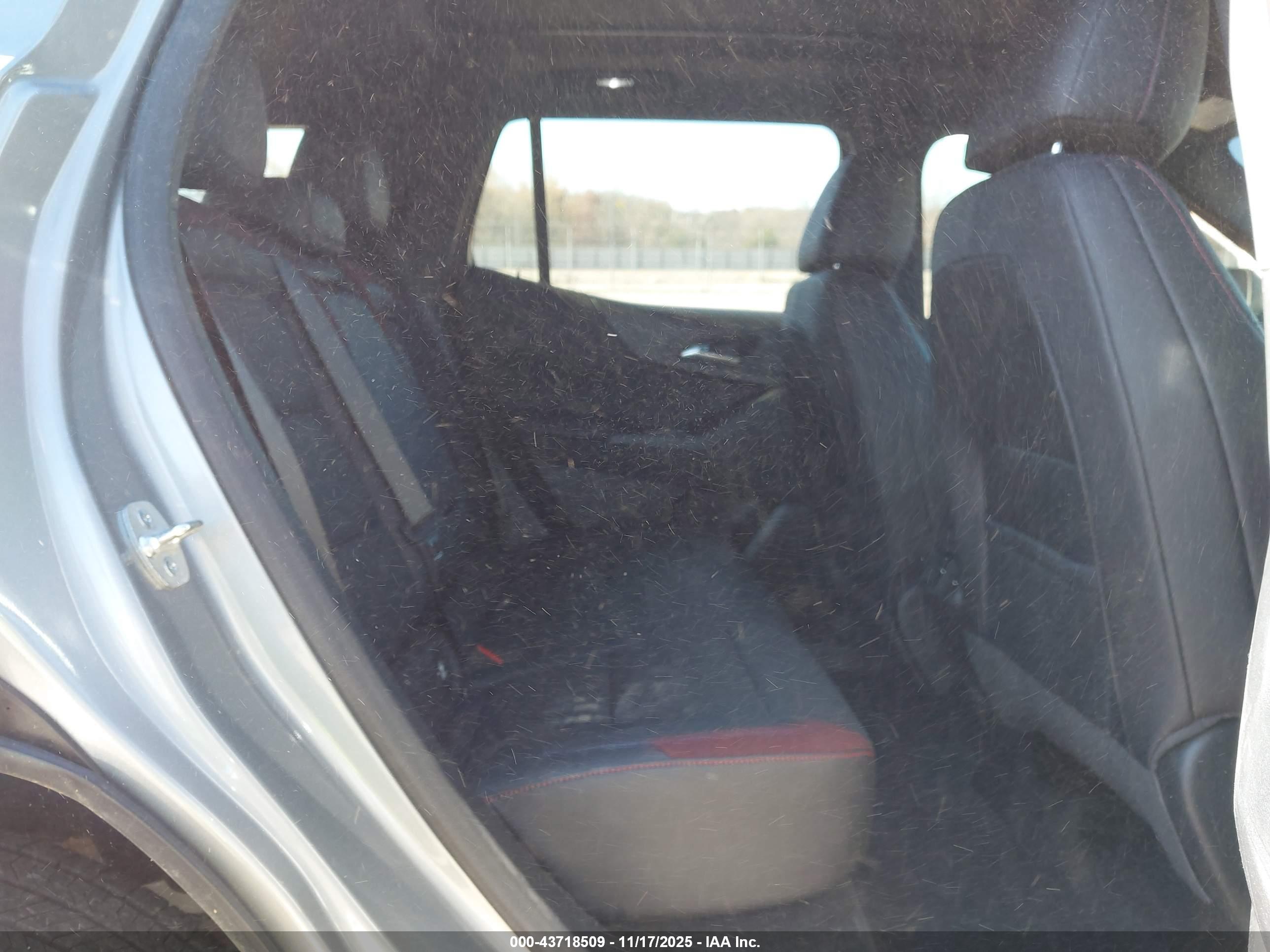 CHEVROLET EQUINOX image 8