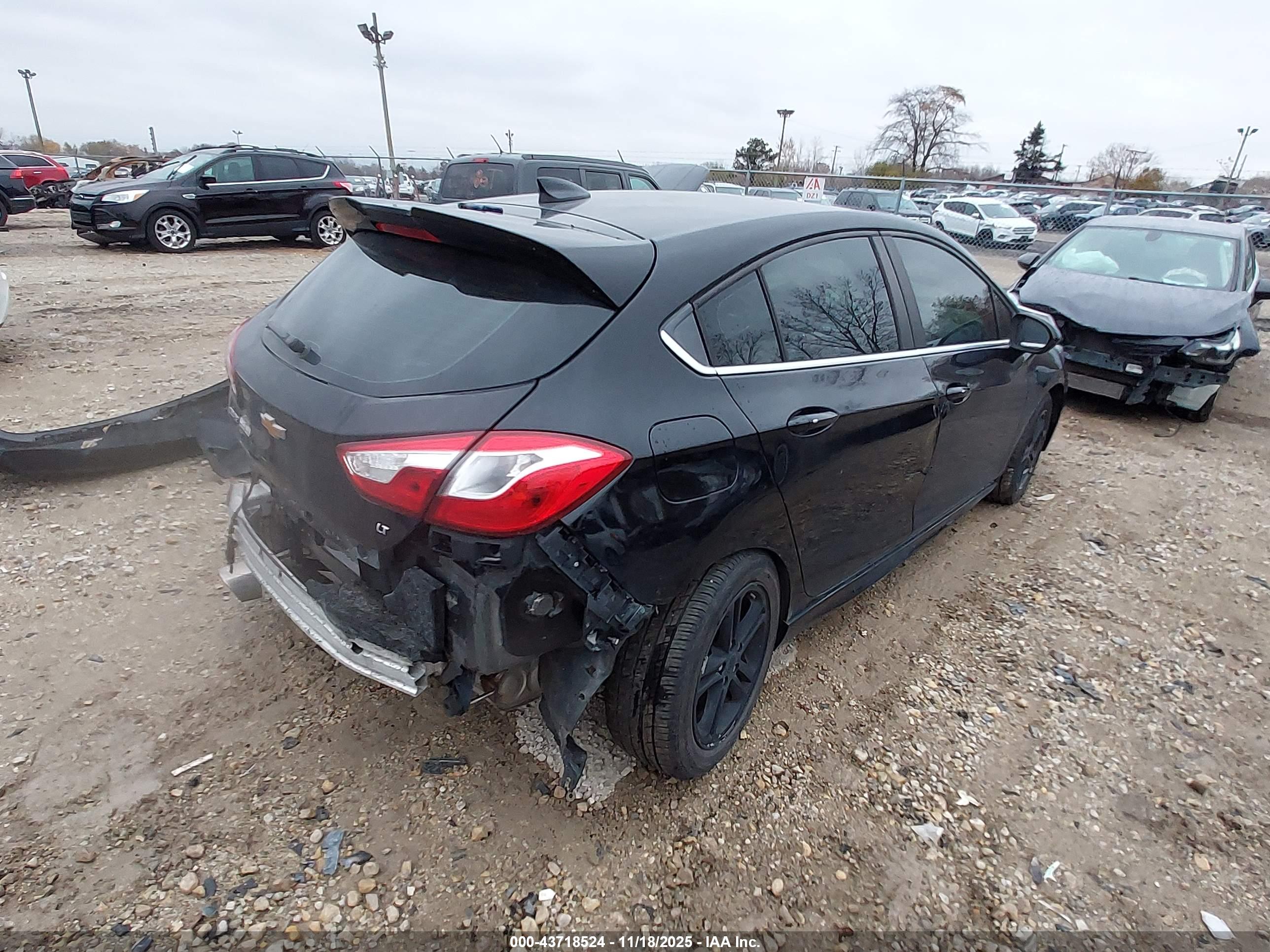 CHEVROLET CRUZE image 4