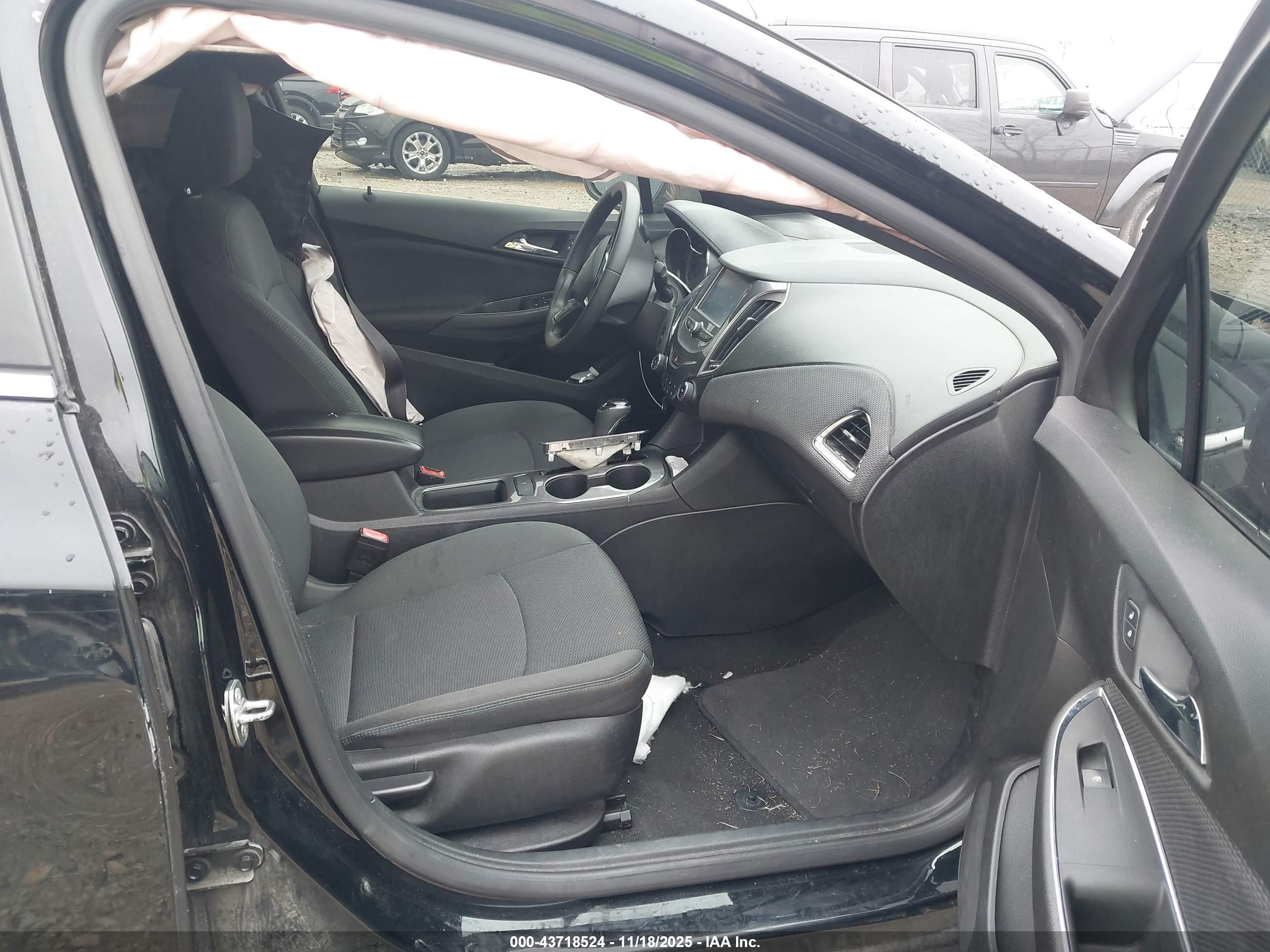 CHEVROLET CRUZE image 5