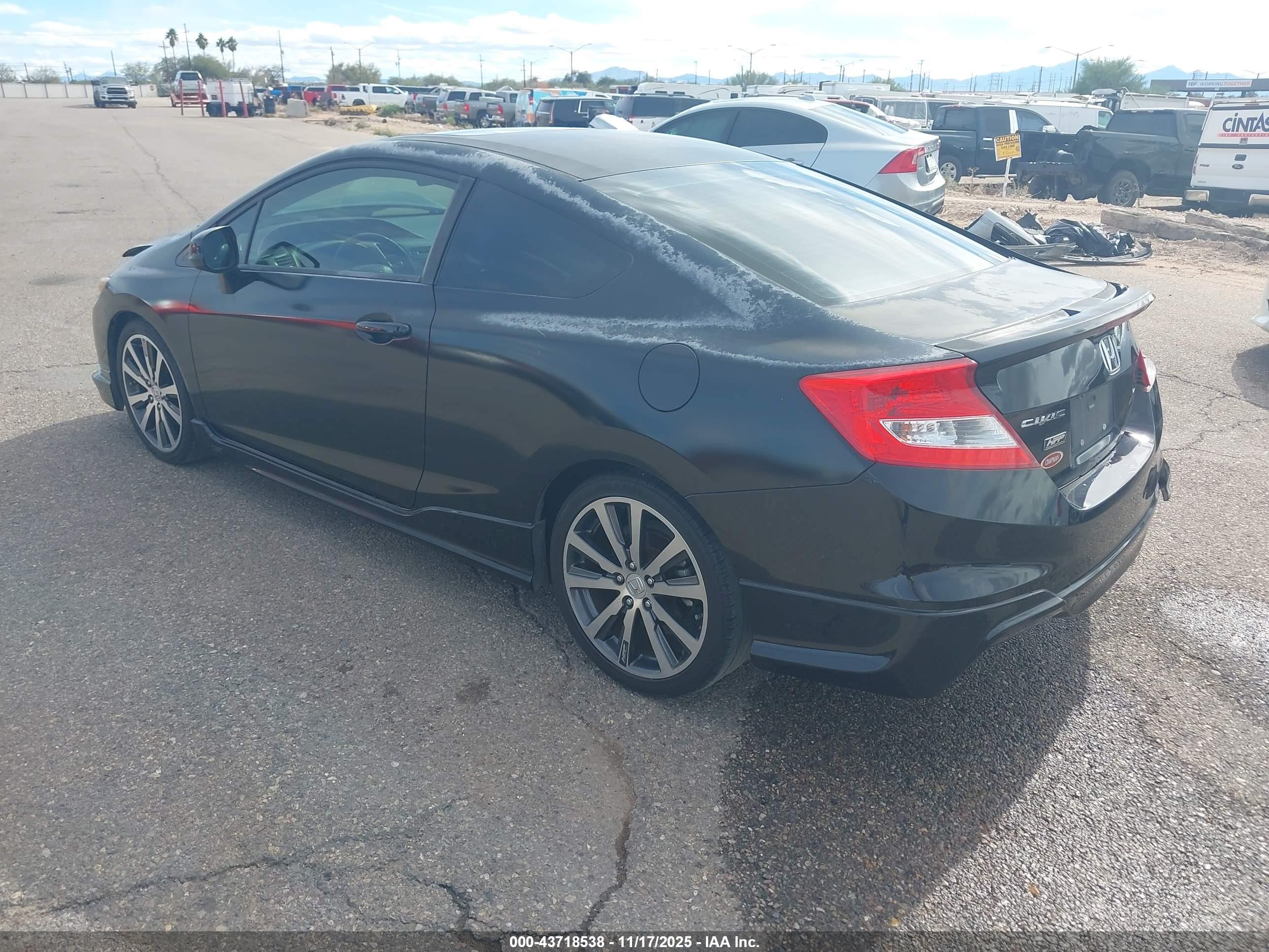 HONDA CIVIC image 3