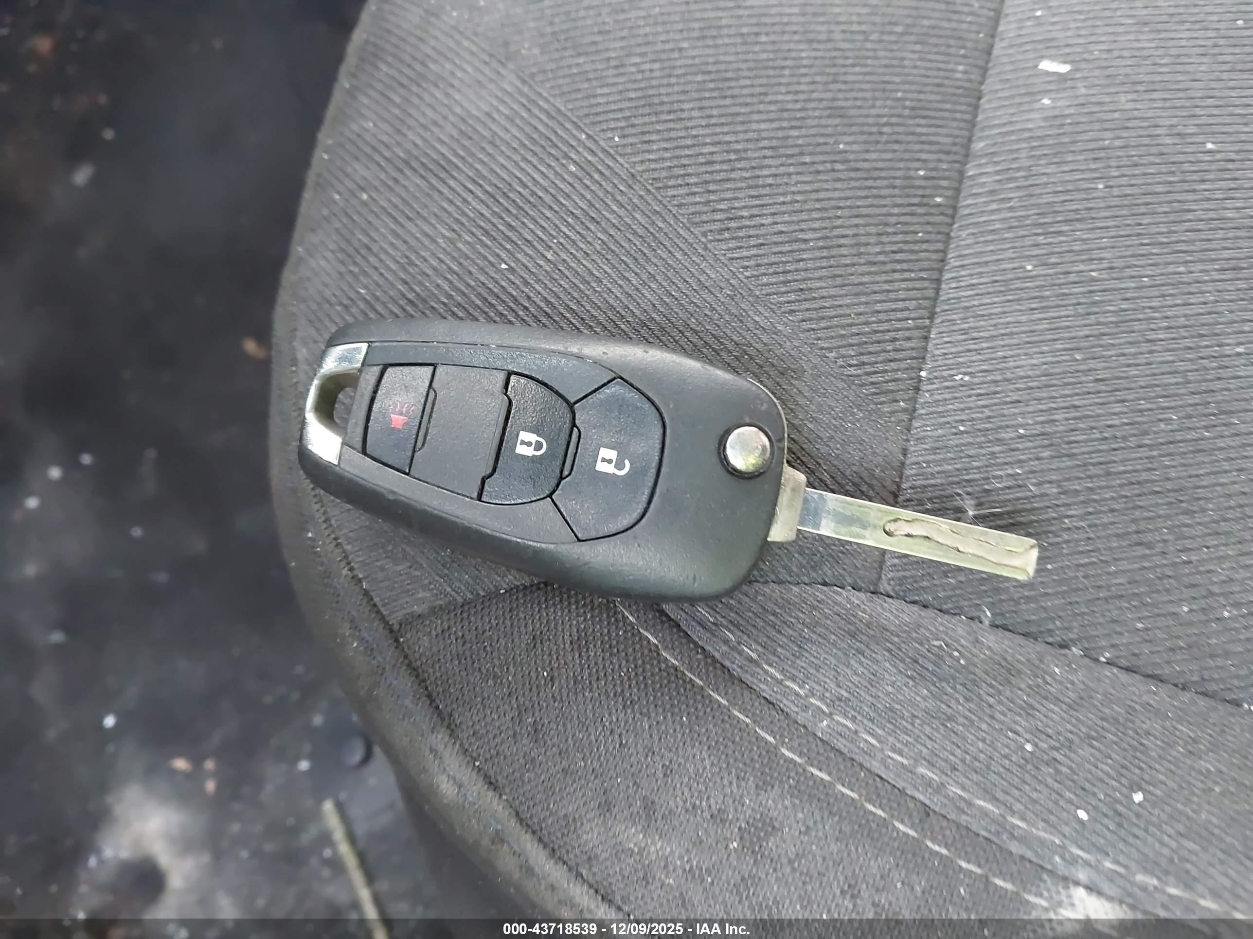 CHEVROLET TRAX image 11