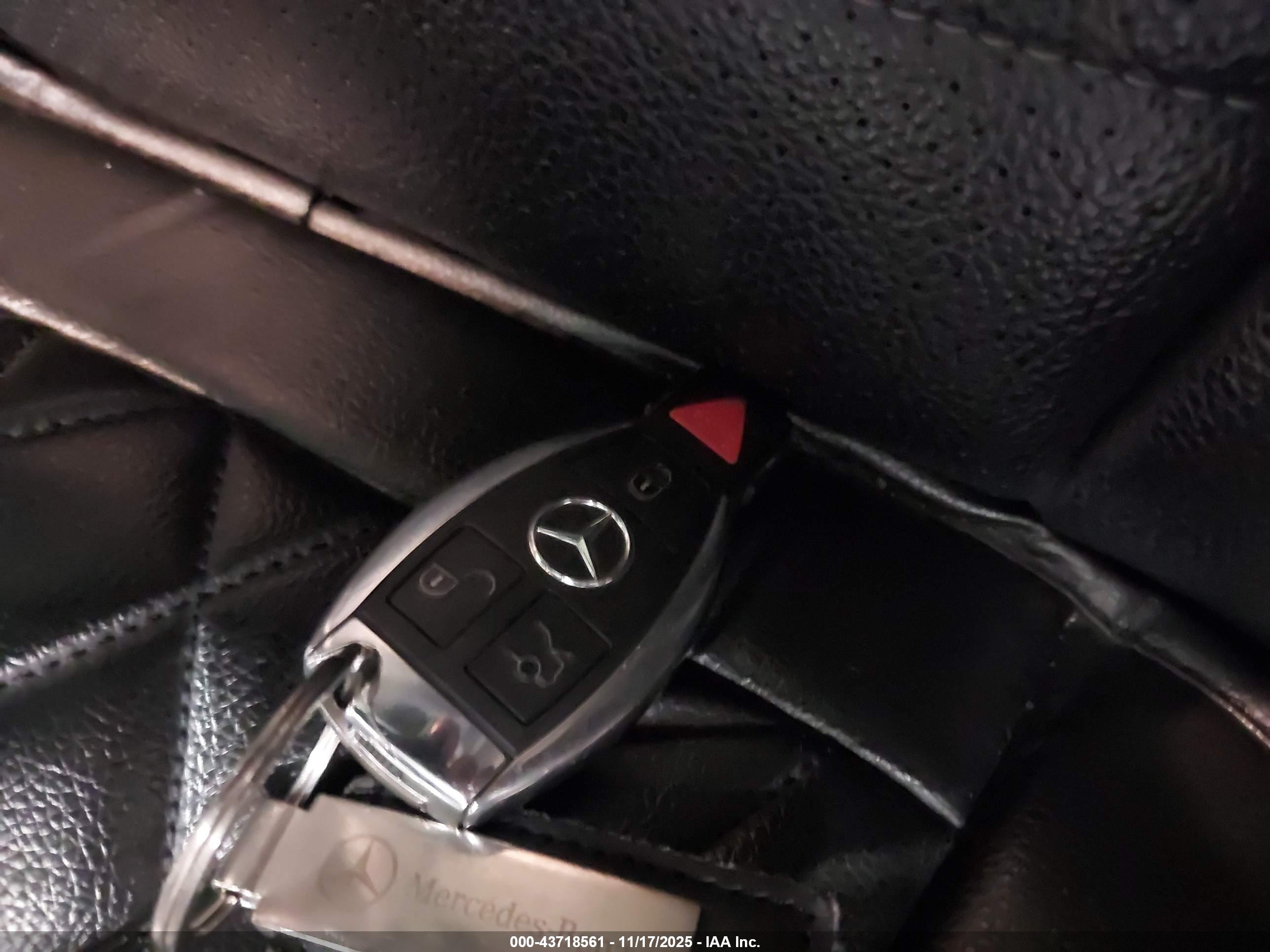 MERCEDES-BENZ C image 11