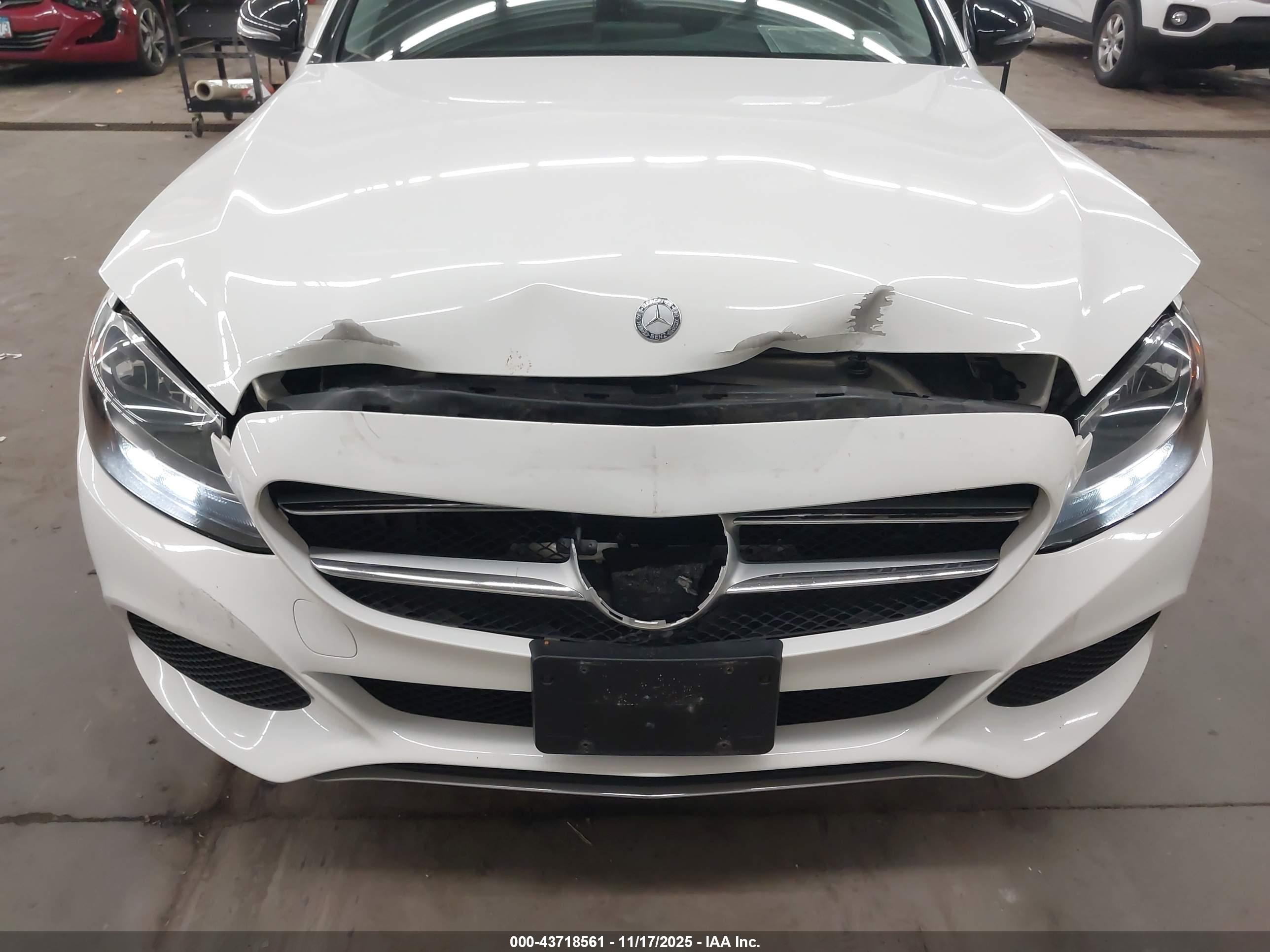 MERCEDES-BENZ C image 6