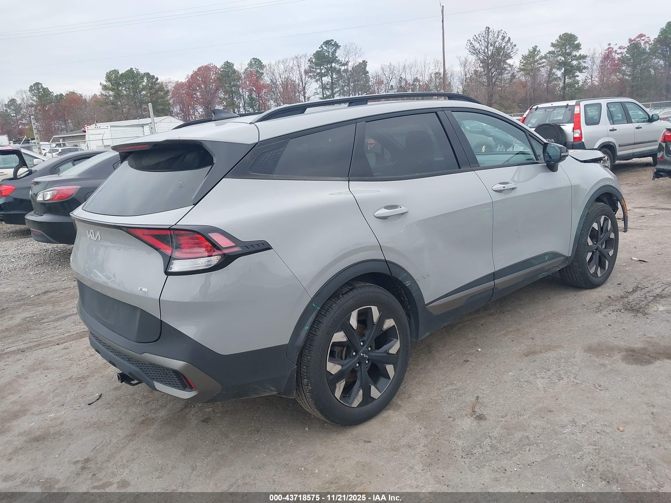 KIA SPORTAGE image 4