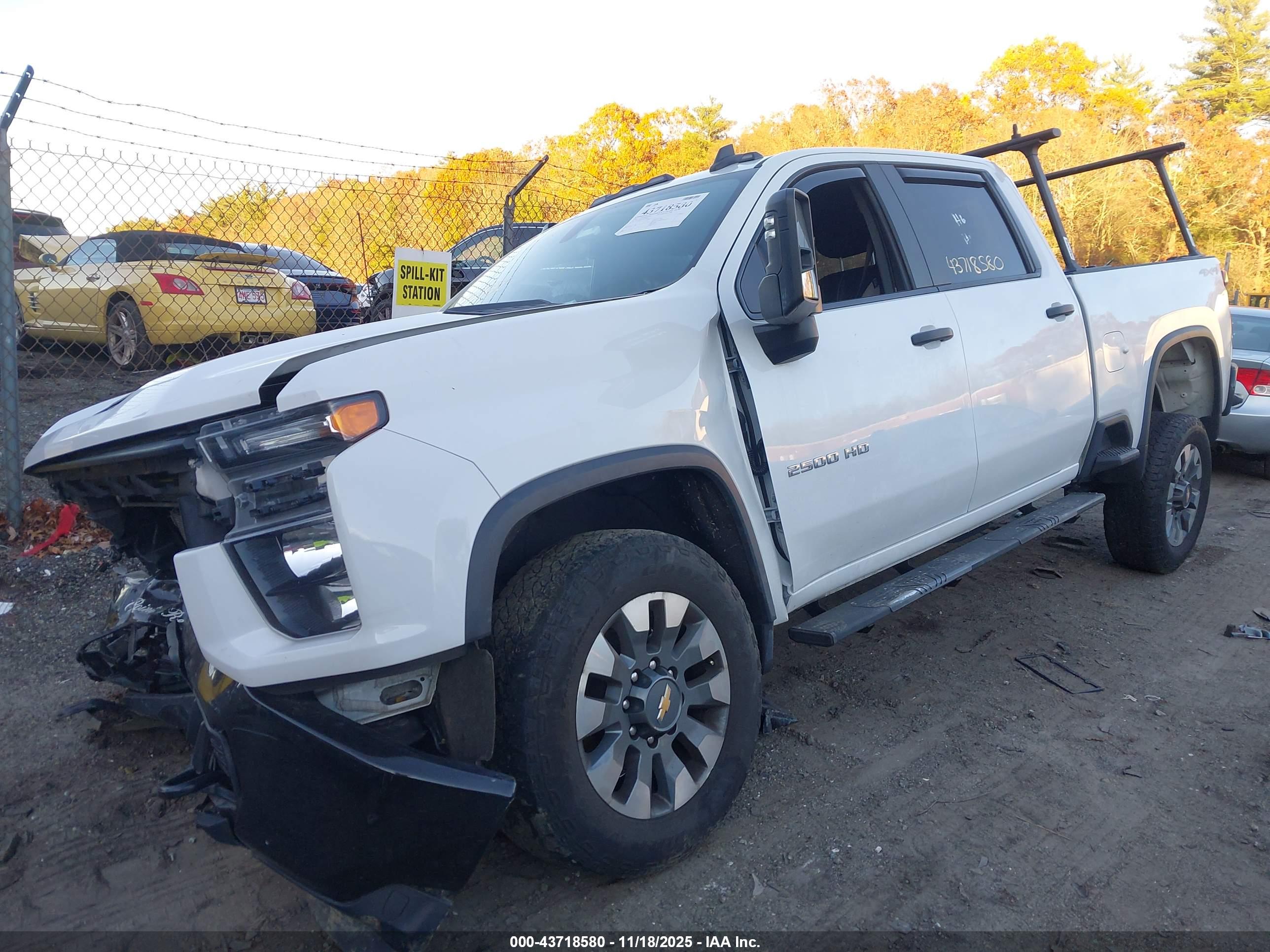 CHEVROLET SILVERADO image 2