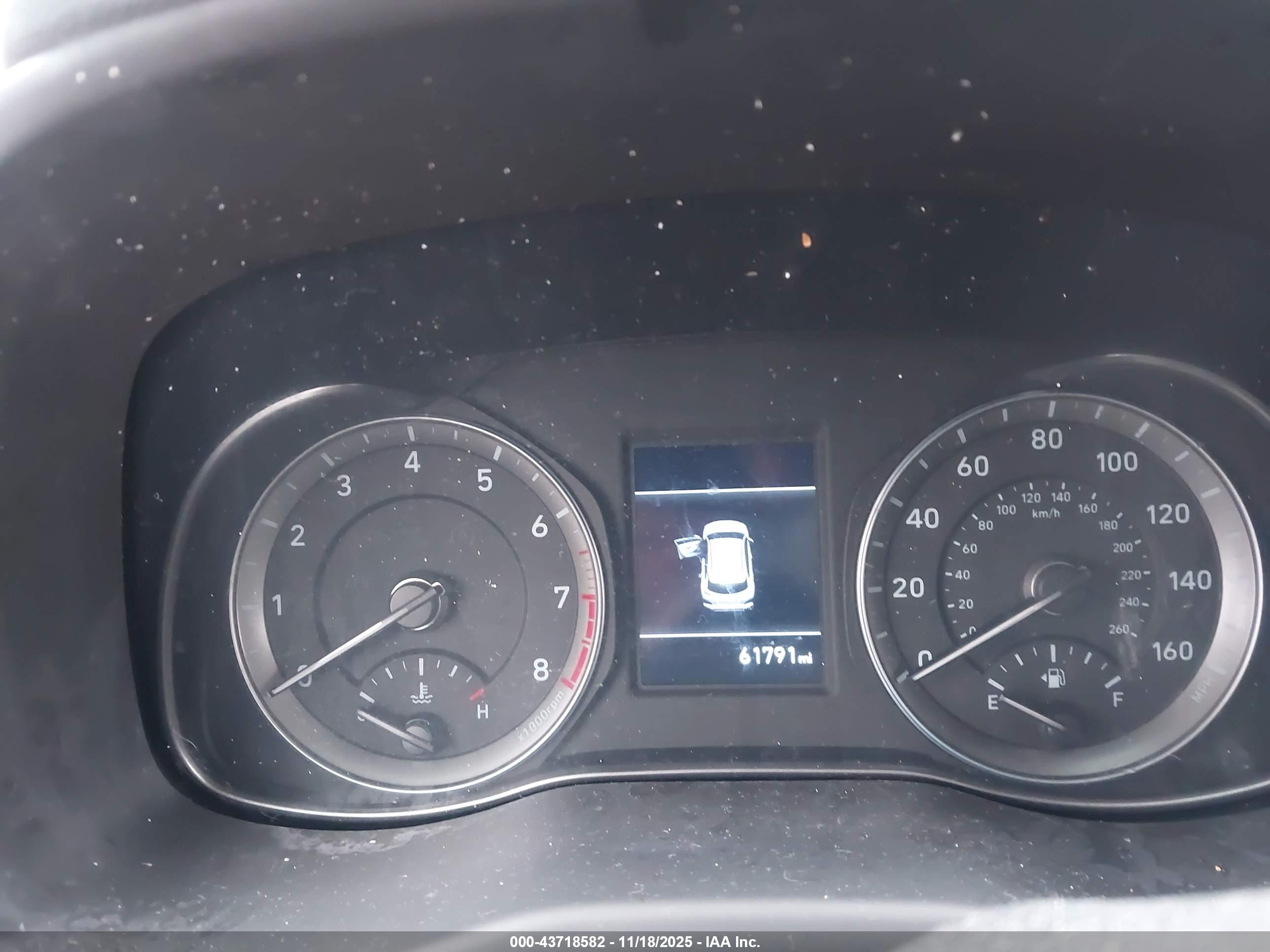 HYUNDAI KONA image 7
