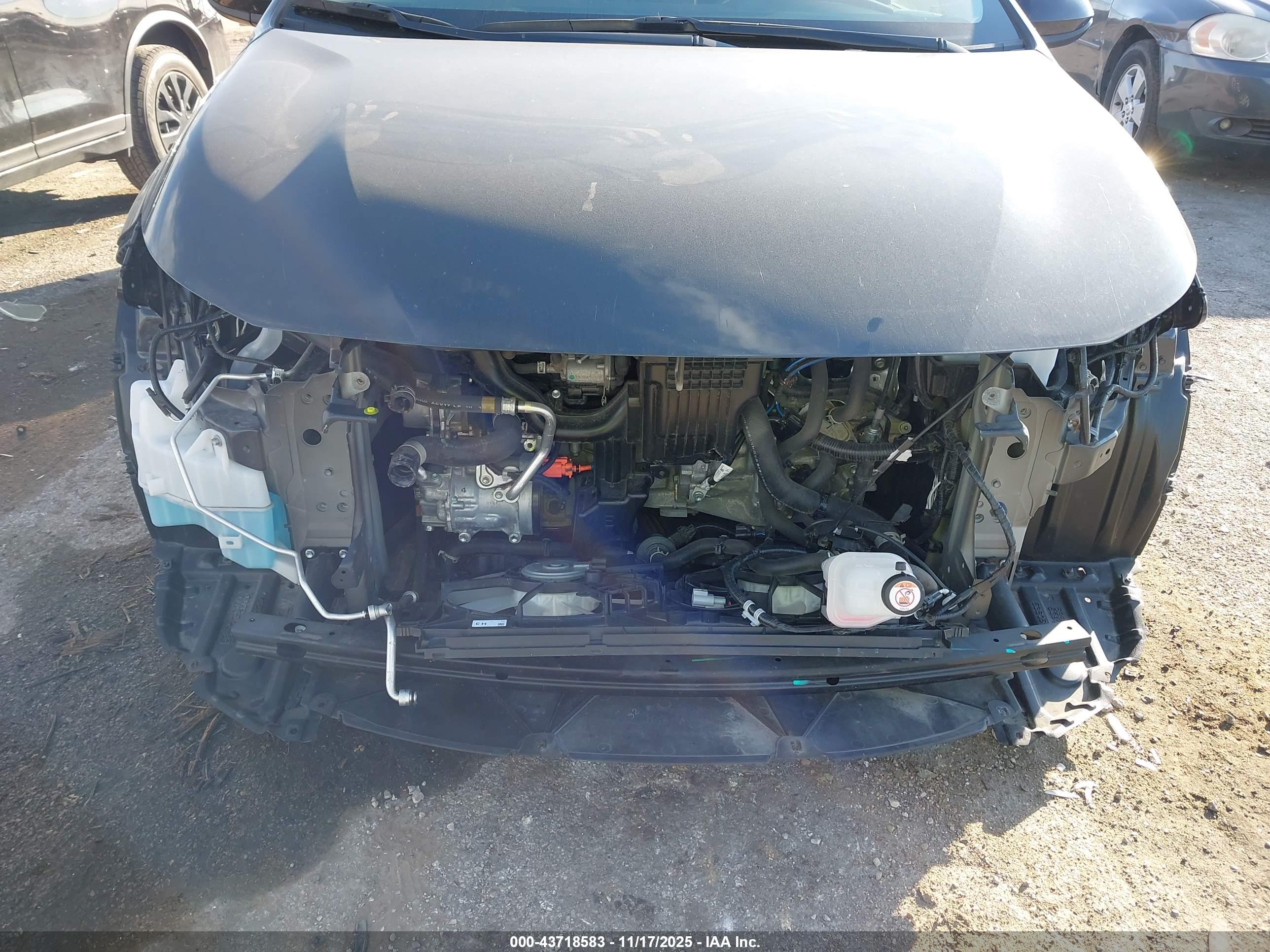 TOYOTA COROLLA image 6
