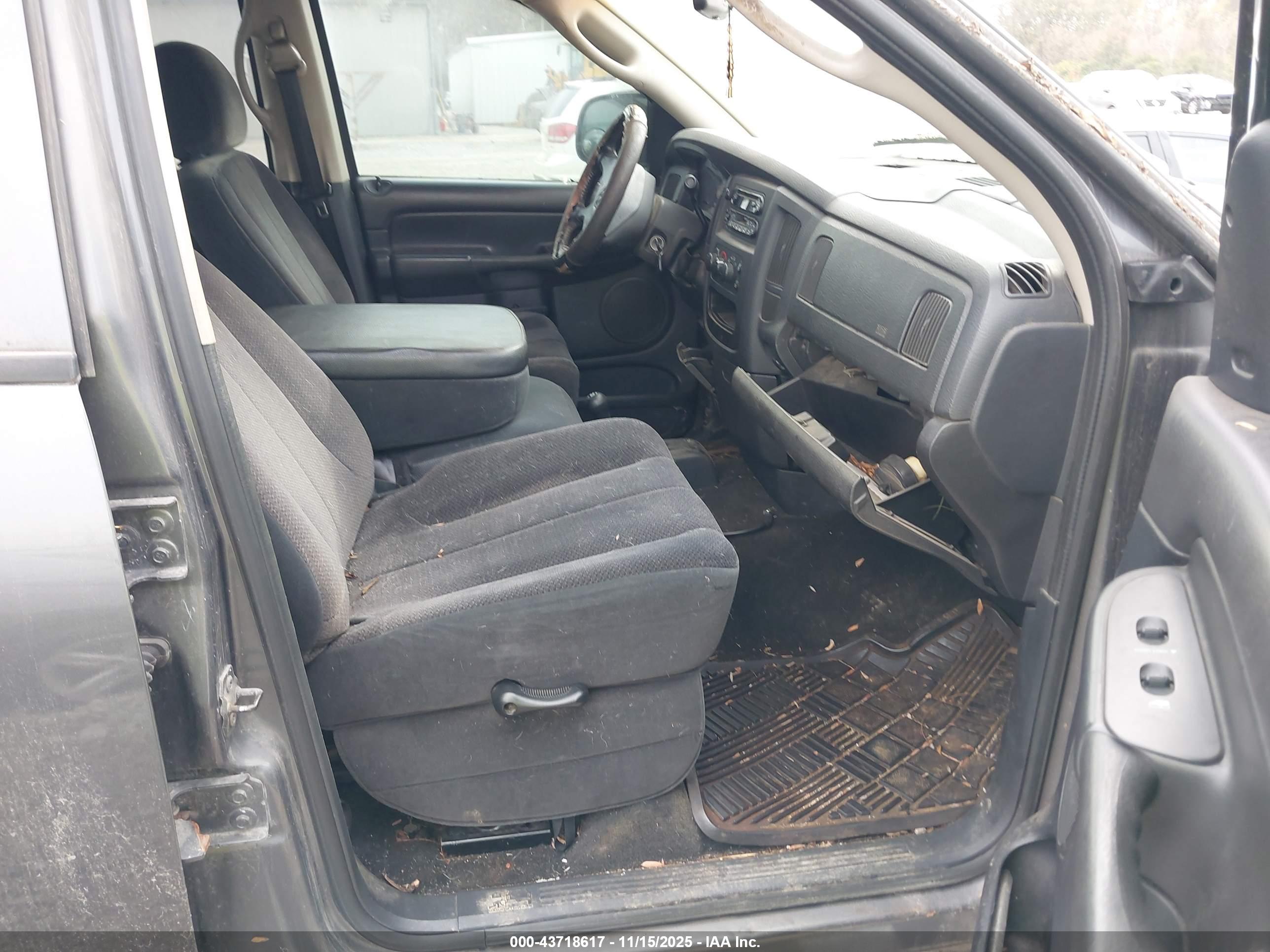 DODGE RAM image 5