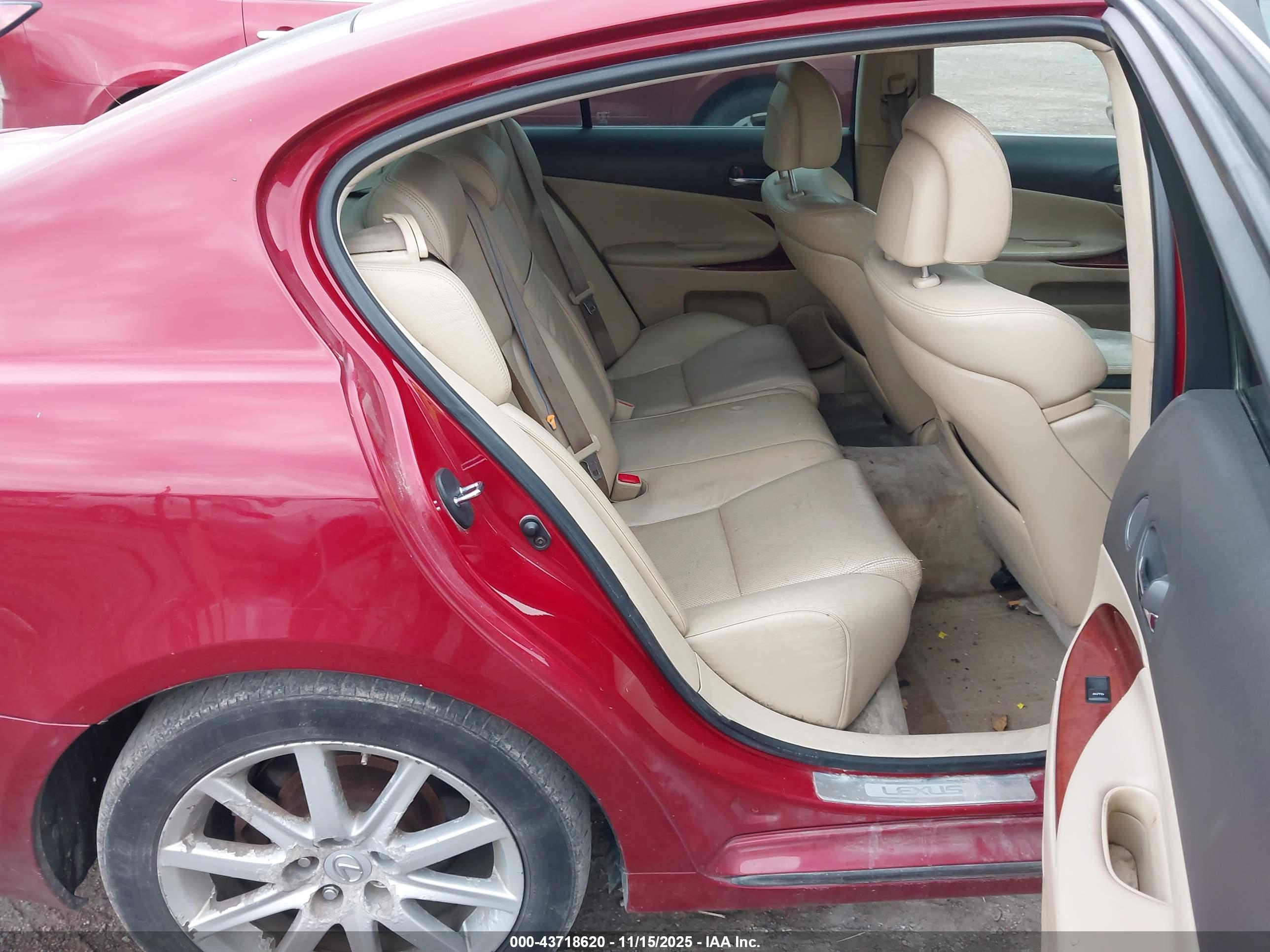 LEXUS GS image 8