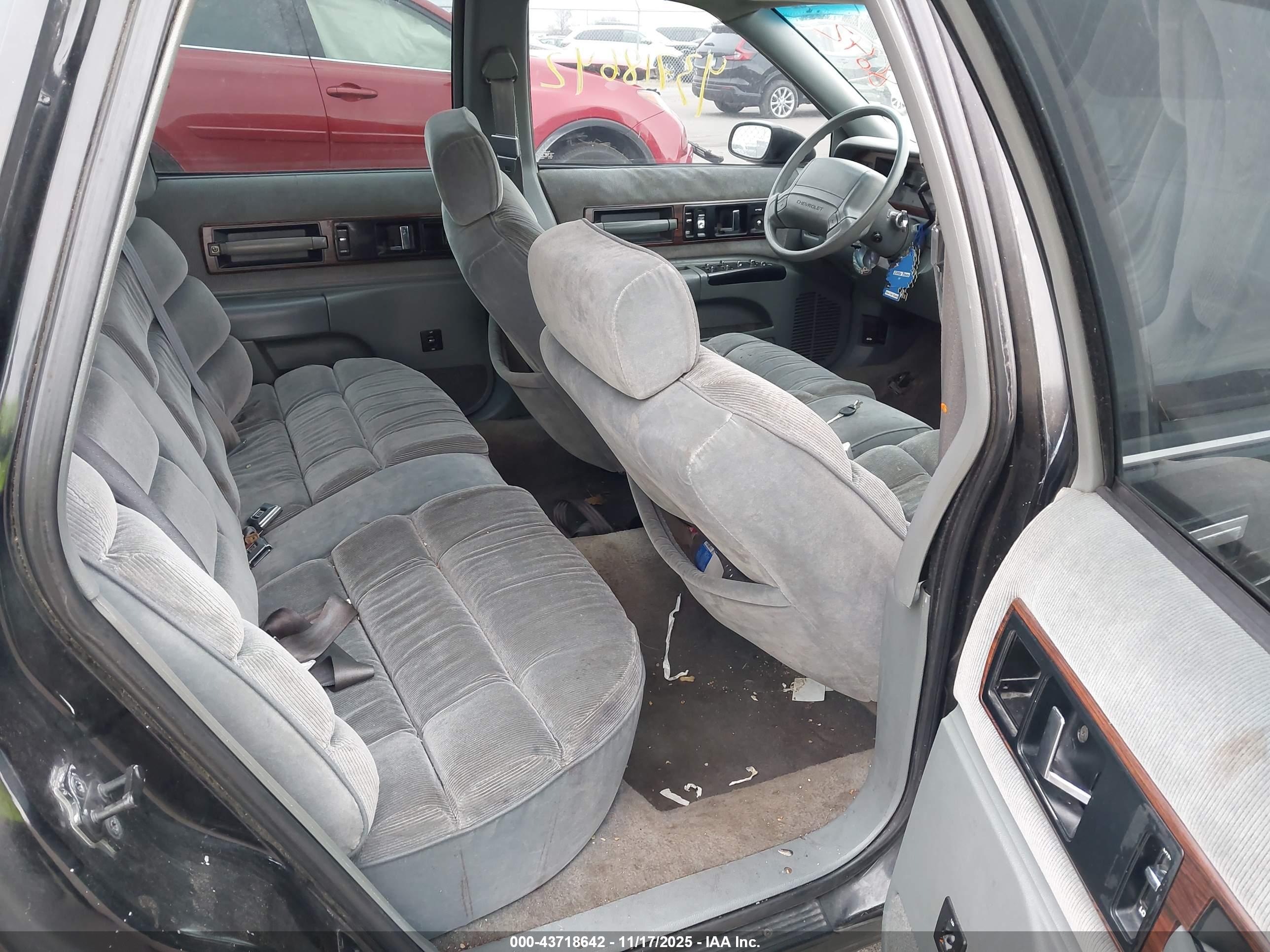 CHEVROLET CAPRICE image 8