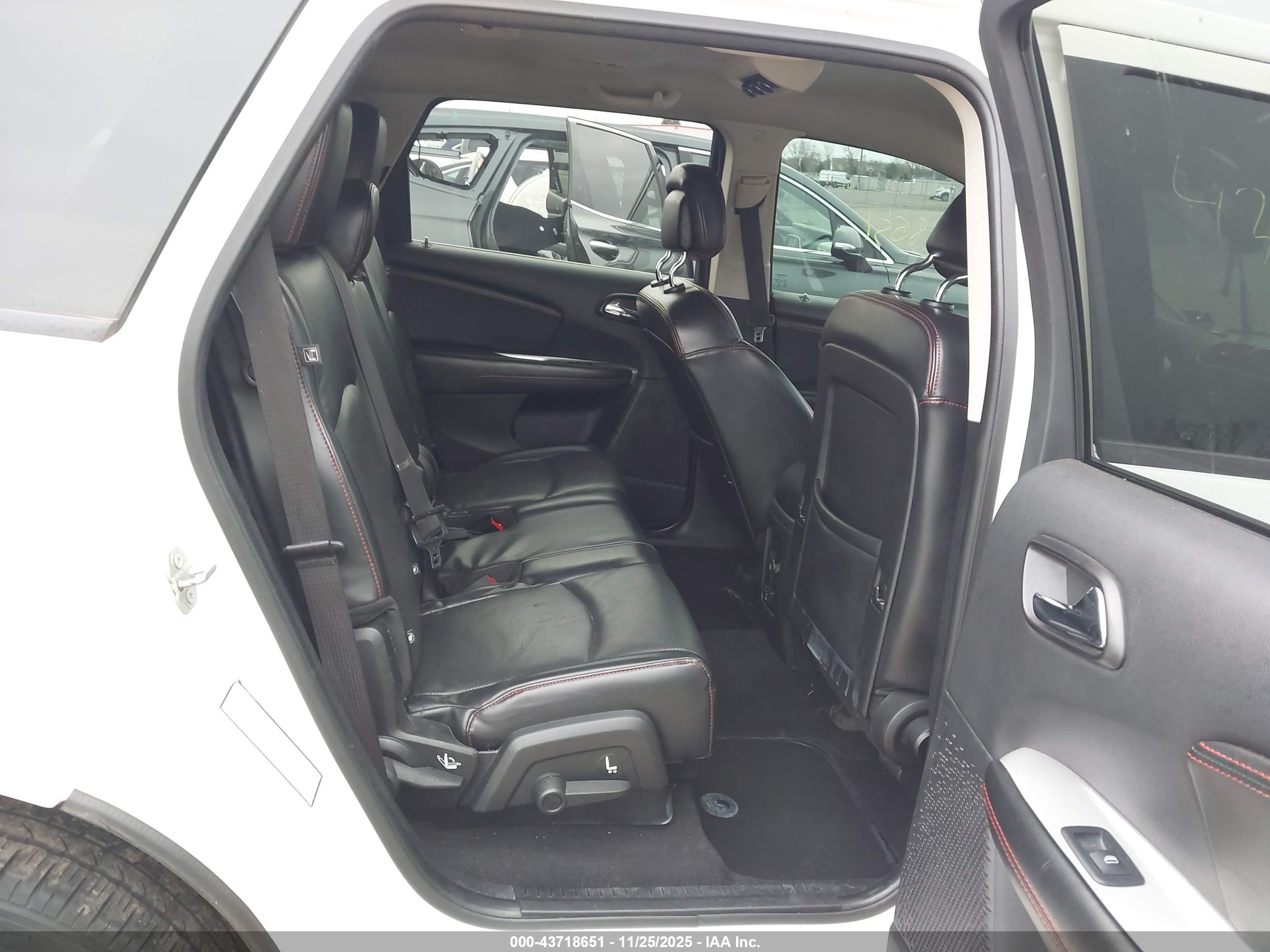DODGE JOURNEY image 8