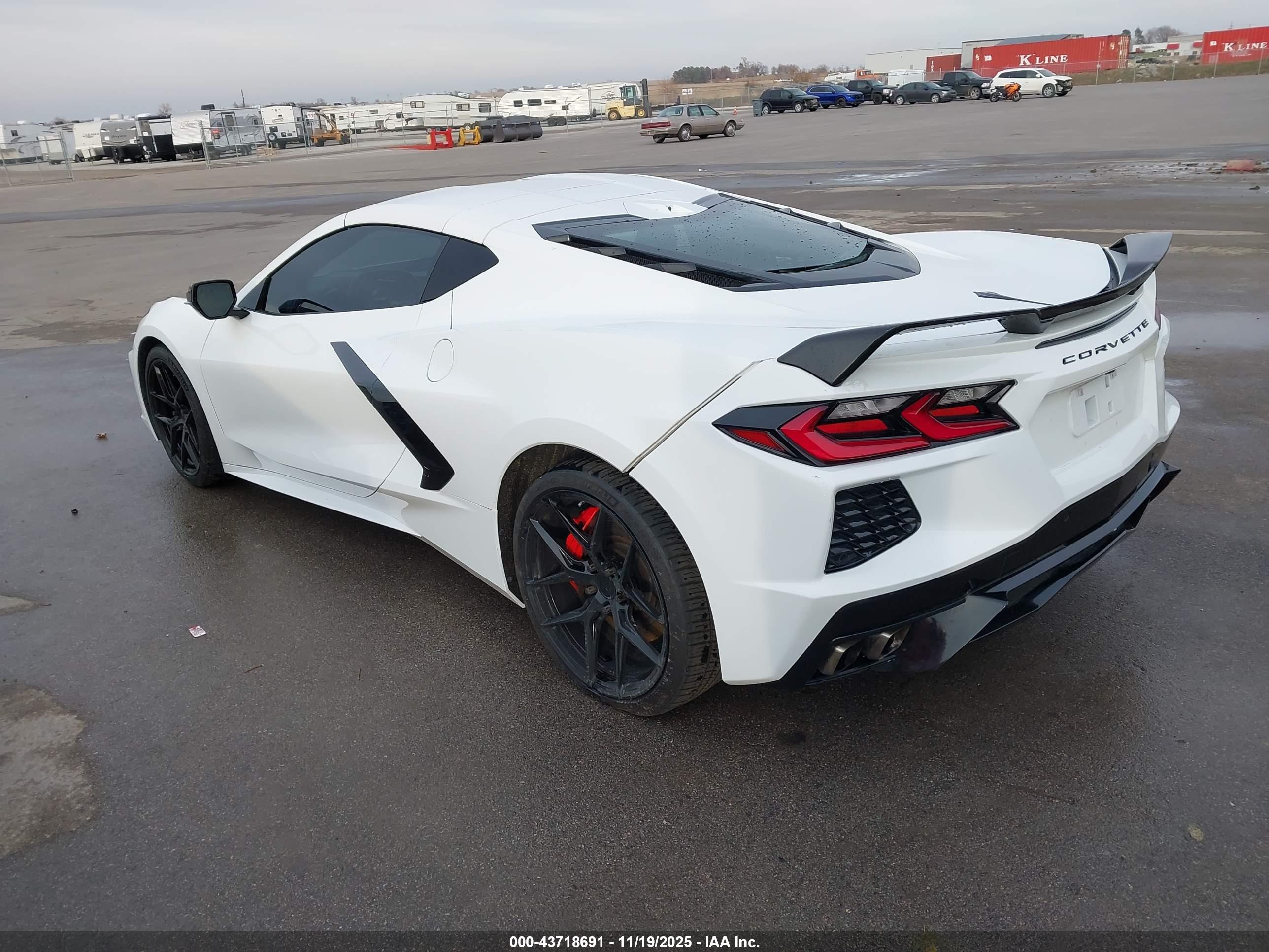 CHEVROLET CORVETTE image 3