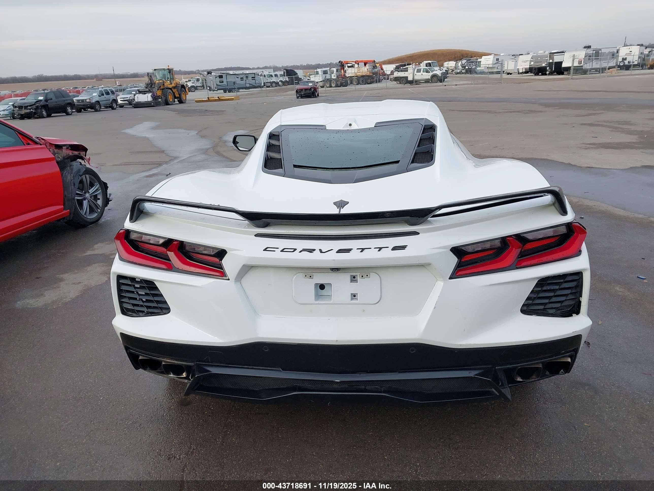 CHEVROLET CORVETTE image 8