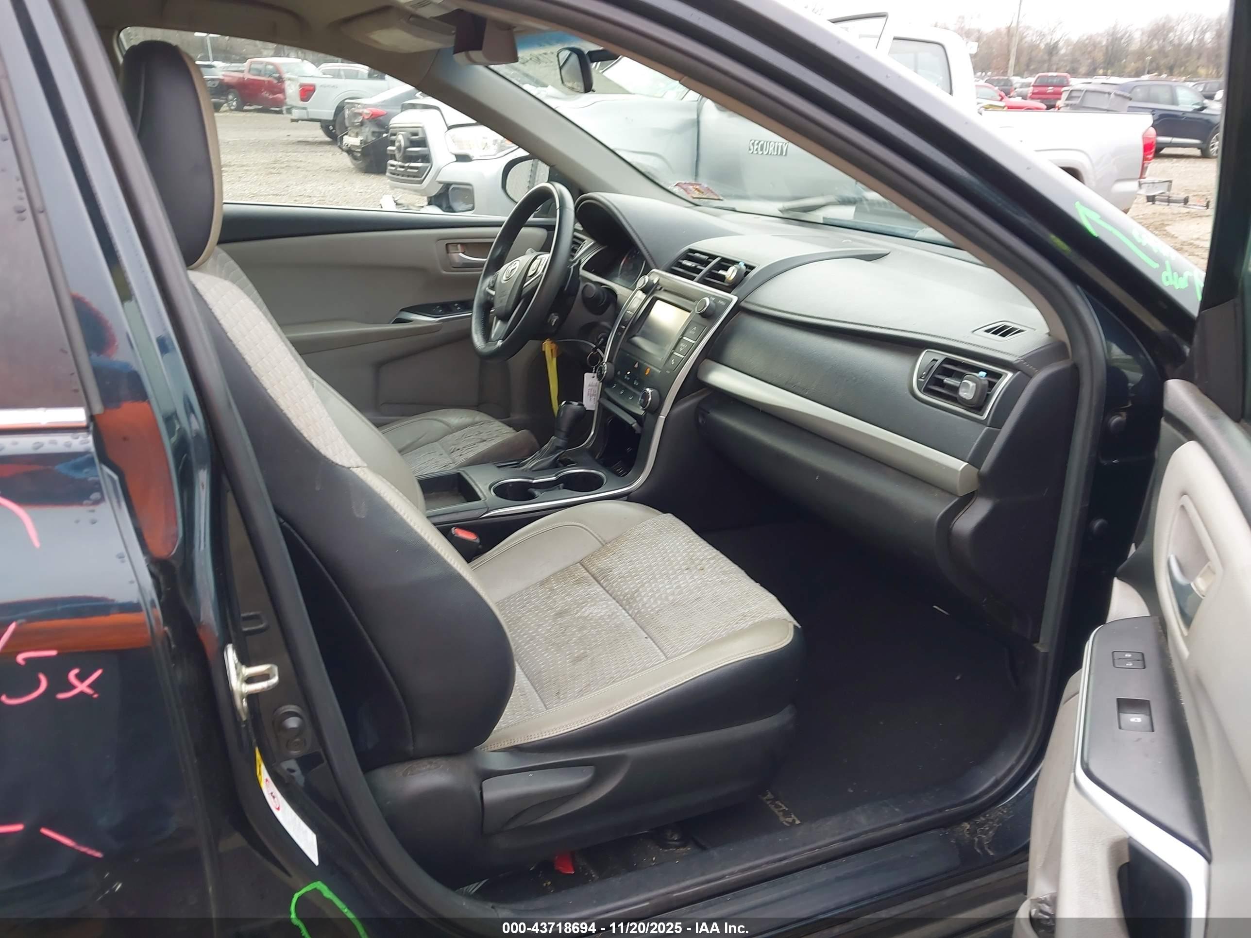 TOYOTA CAMRY image 5