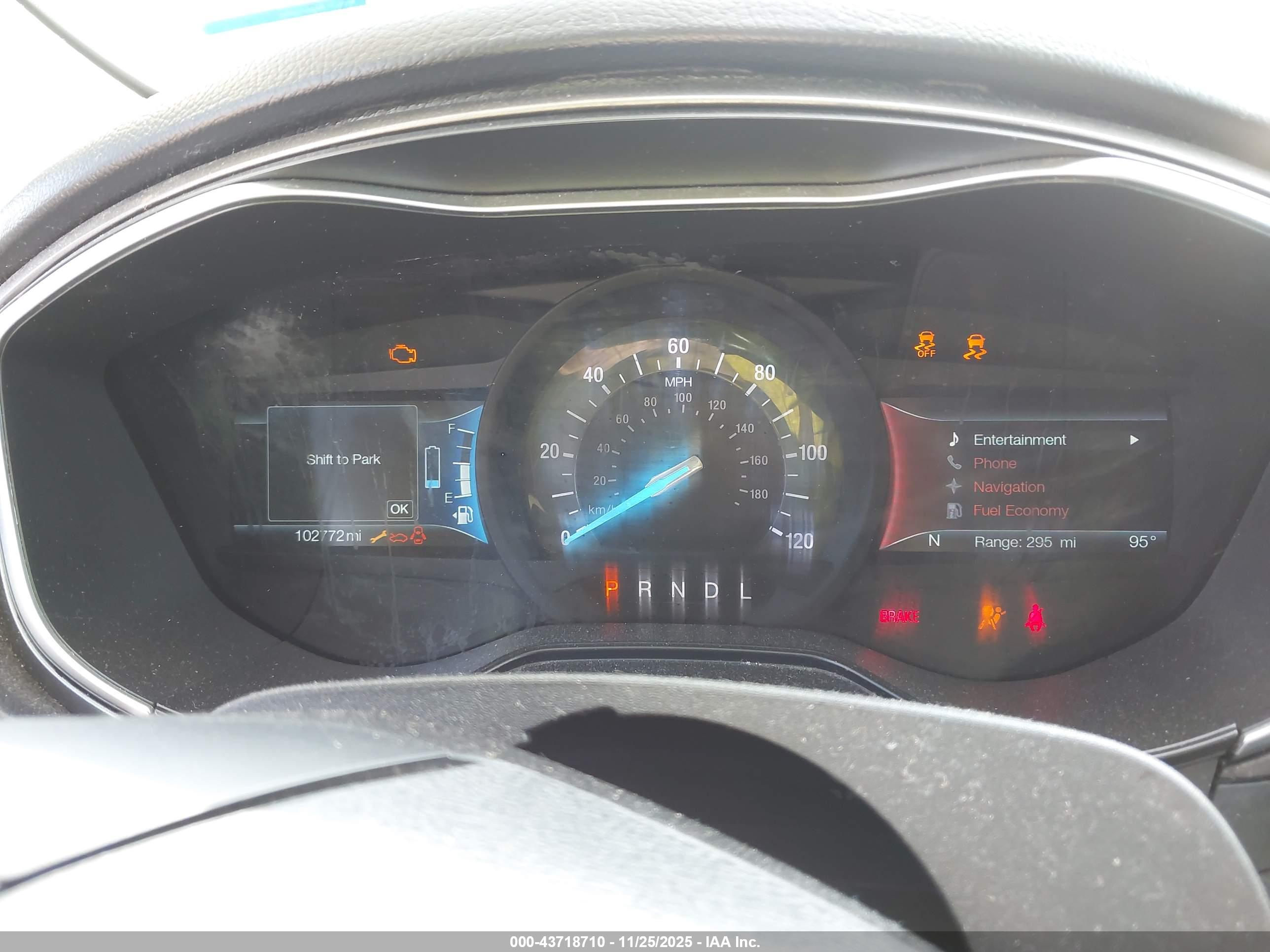 FORD FUSION image 7
