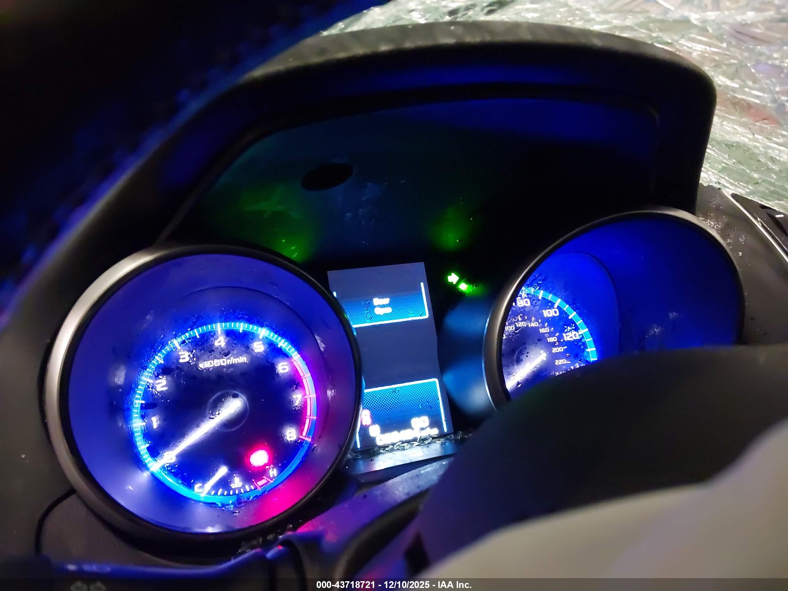 SUBARU OUTBACK image 7